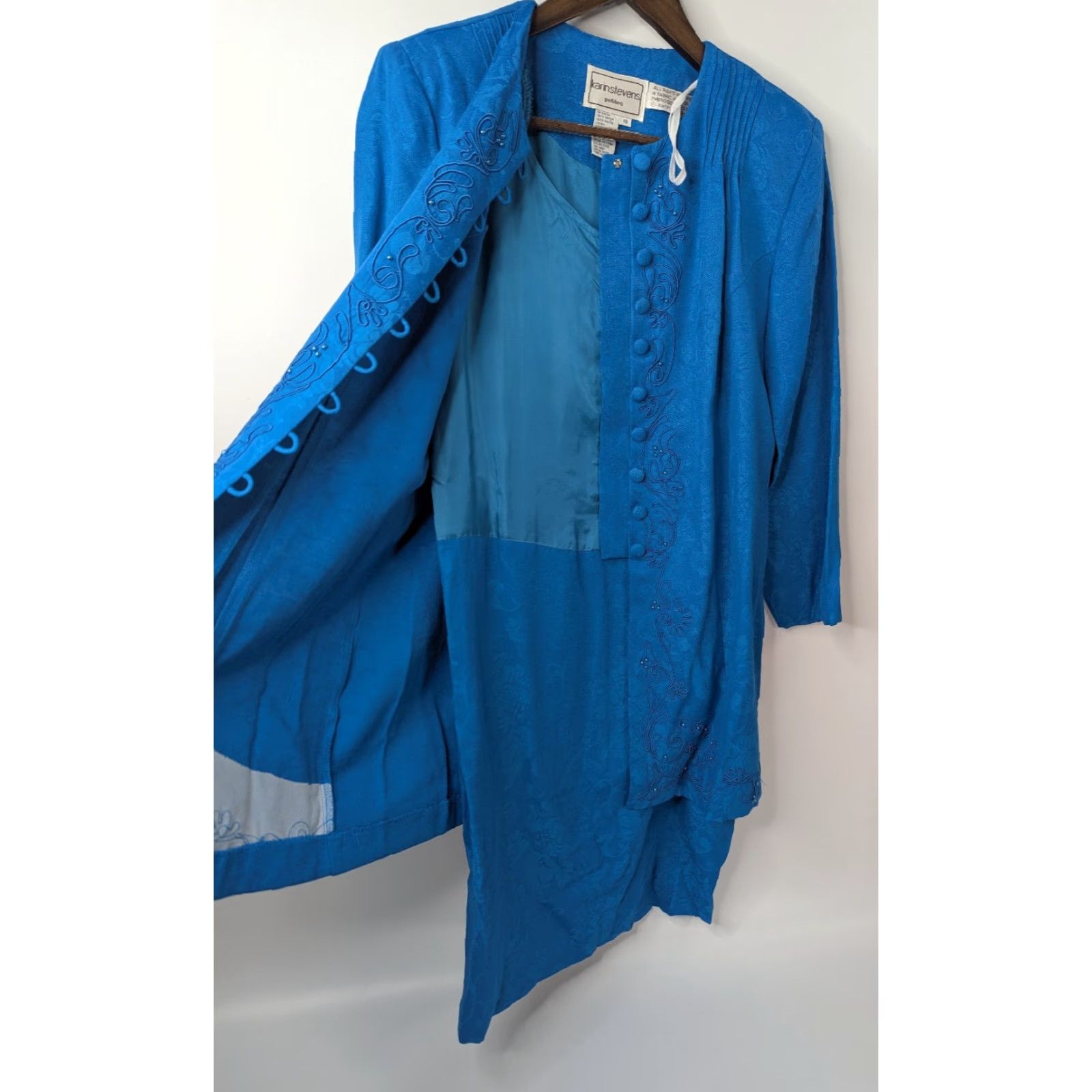 Vintage VINTAGE Karin Stevens Dress Womens 10 Midi Blue Embroidered Button Rayon Embroidered Size L / US 10 / IT 46 - 2 Thumbnail