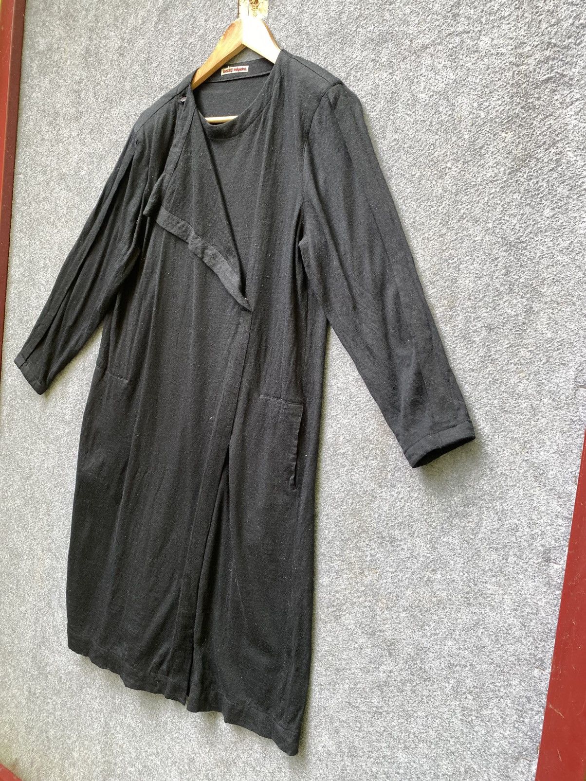Issey Miyake Issey Miyake 70s Red Label Asymmetrical Drape Coat /Cardigan Size M / US 6-8 / IT 42-44 - 2 Thumbnail