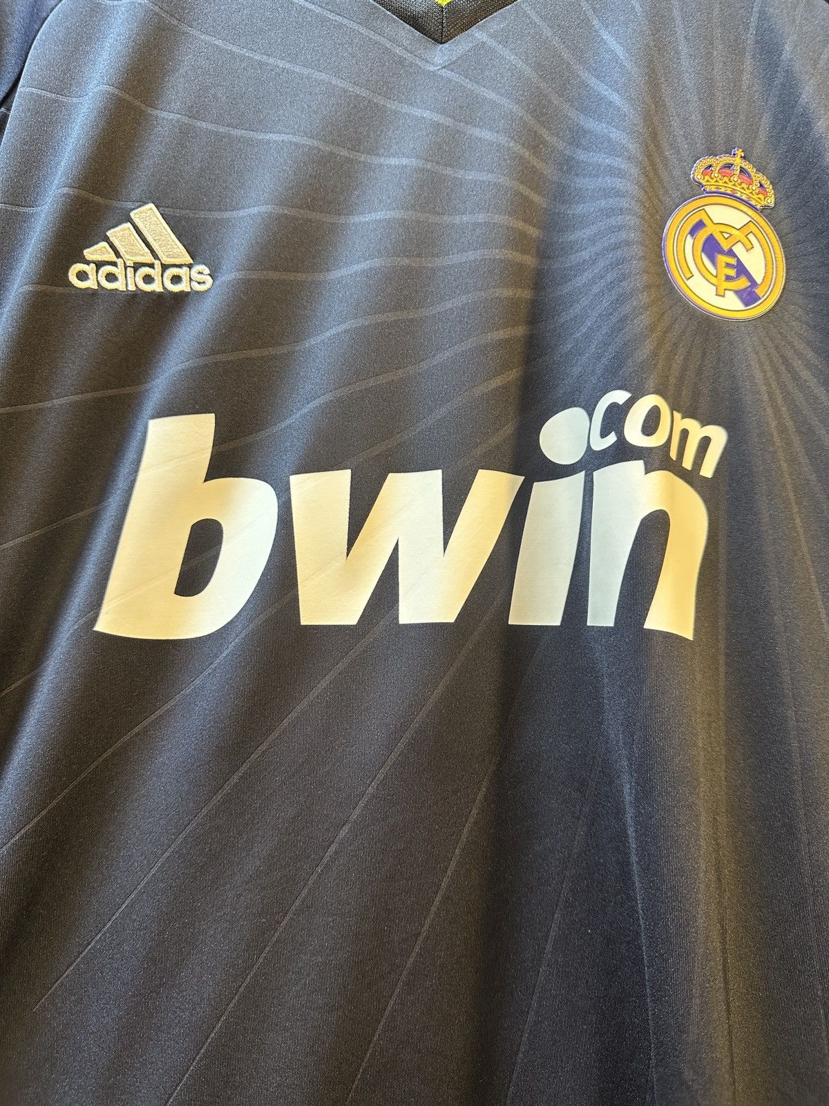 Adidas 2010-2011 Real Madrid Away Kit CR7 Size US XL / EU 56 / 4 - 16 Thumbnail
