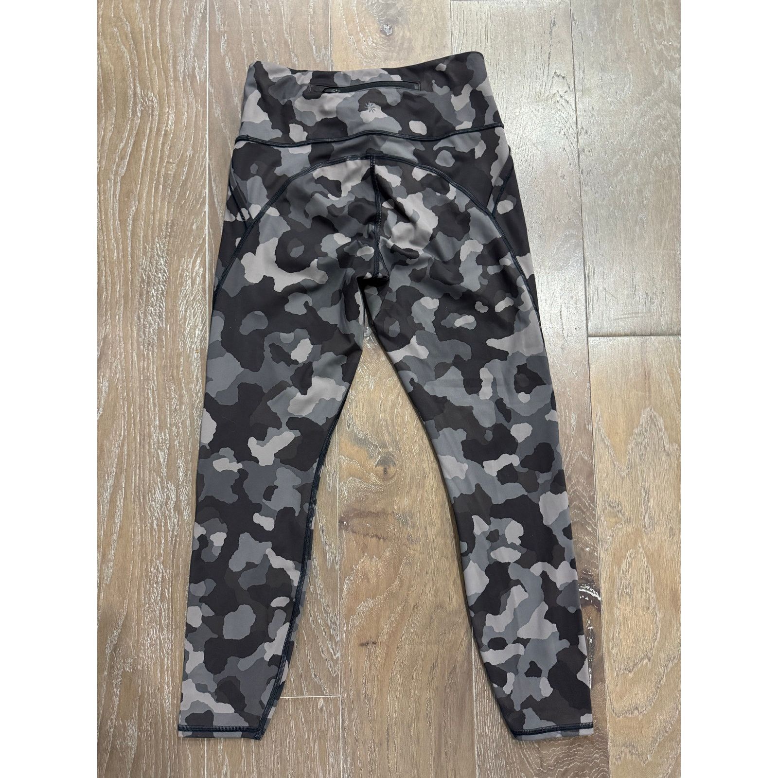 Athleta Athleta lightening camouflage leggings black small Size 28" / US 6 / IT 42 - 3 Thumbnail