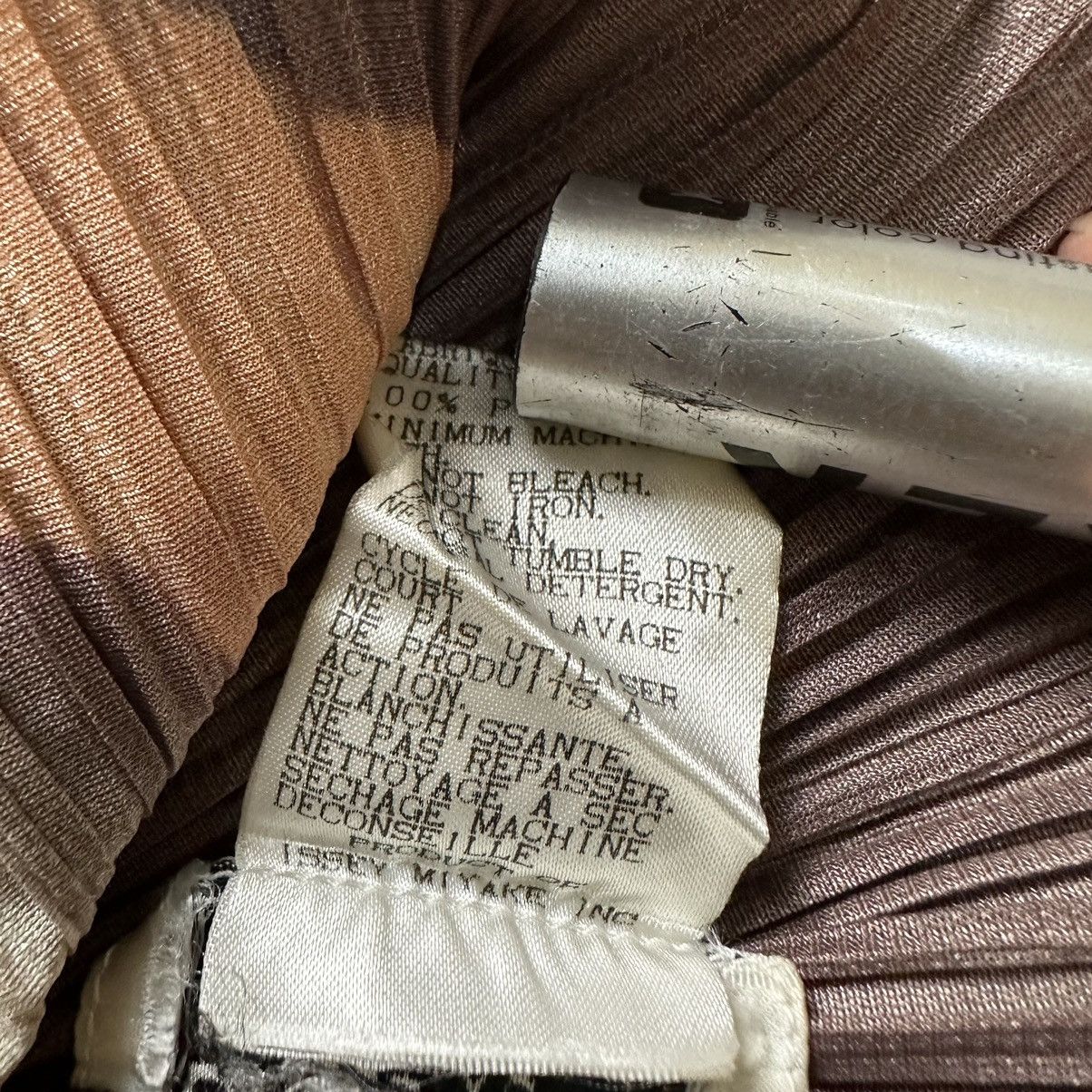 Issey Miyake 1996 Pleats Please Guest Artist No. 1 “Yasumasa Morimura” Size L / US 10 / IT 46 - 8 Thumbnail