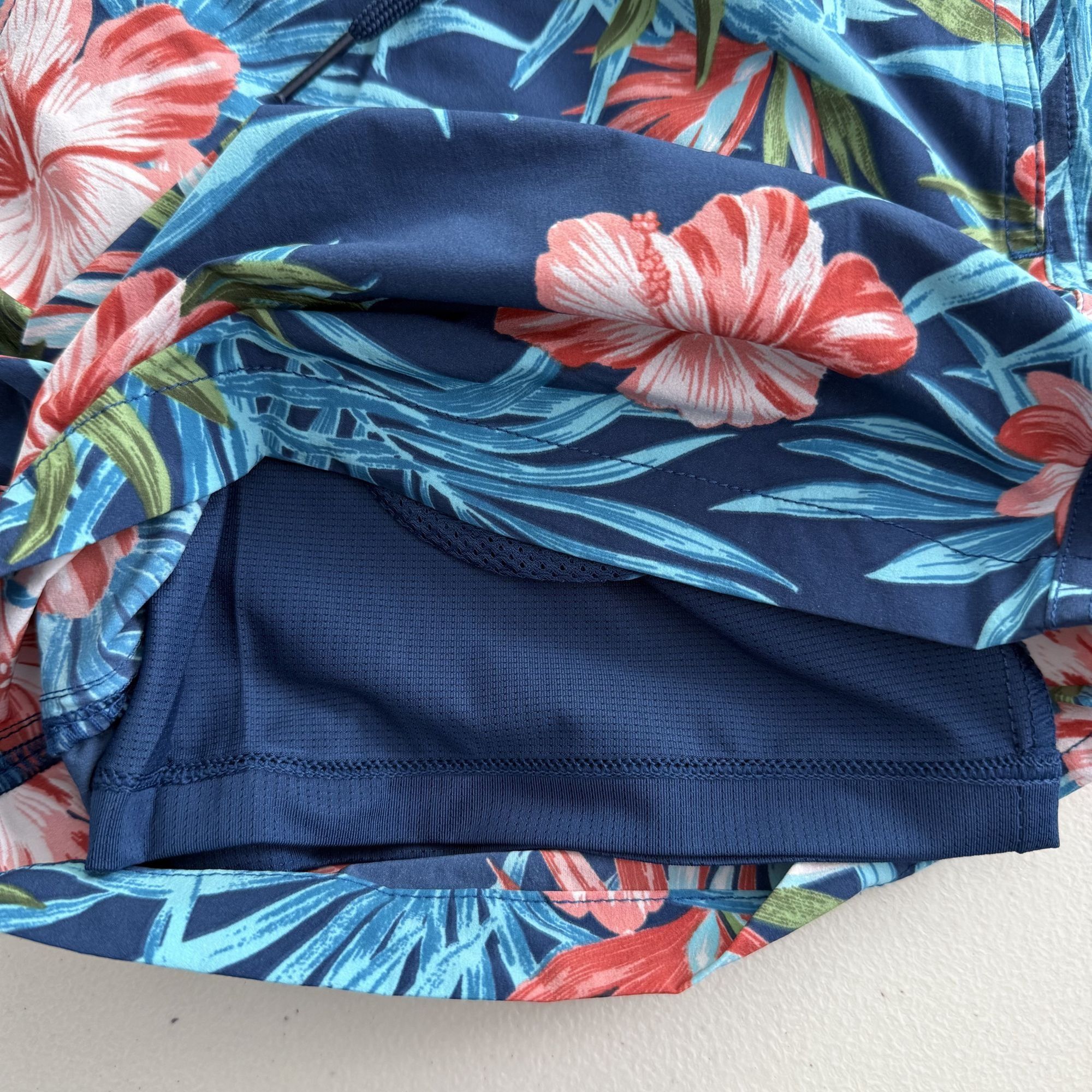 Kirkland Signature Kirkland Signature Men's Swim Shorts Small Size US 26 / EU 42 - 7 Thumbnail