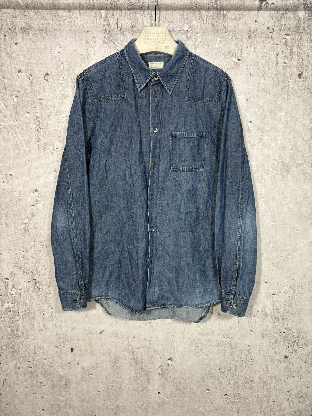 Helmut Lang 1998 Helmut Lang Utility Military Panel Shoulder Denim Shirt Size US S / EU 44-46 / 1 - 1 Thumbnail