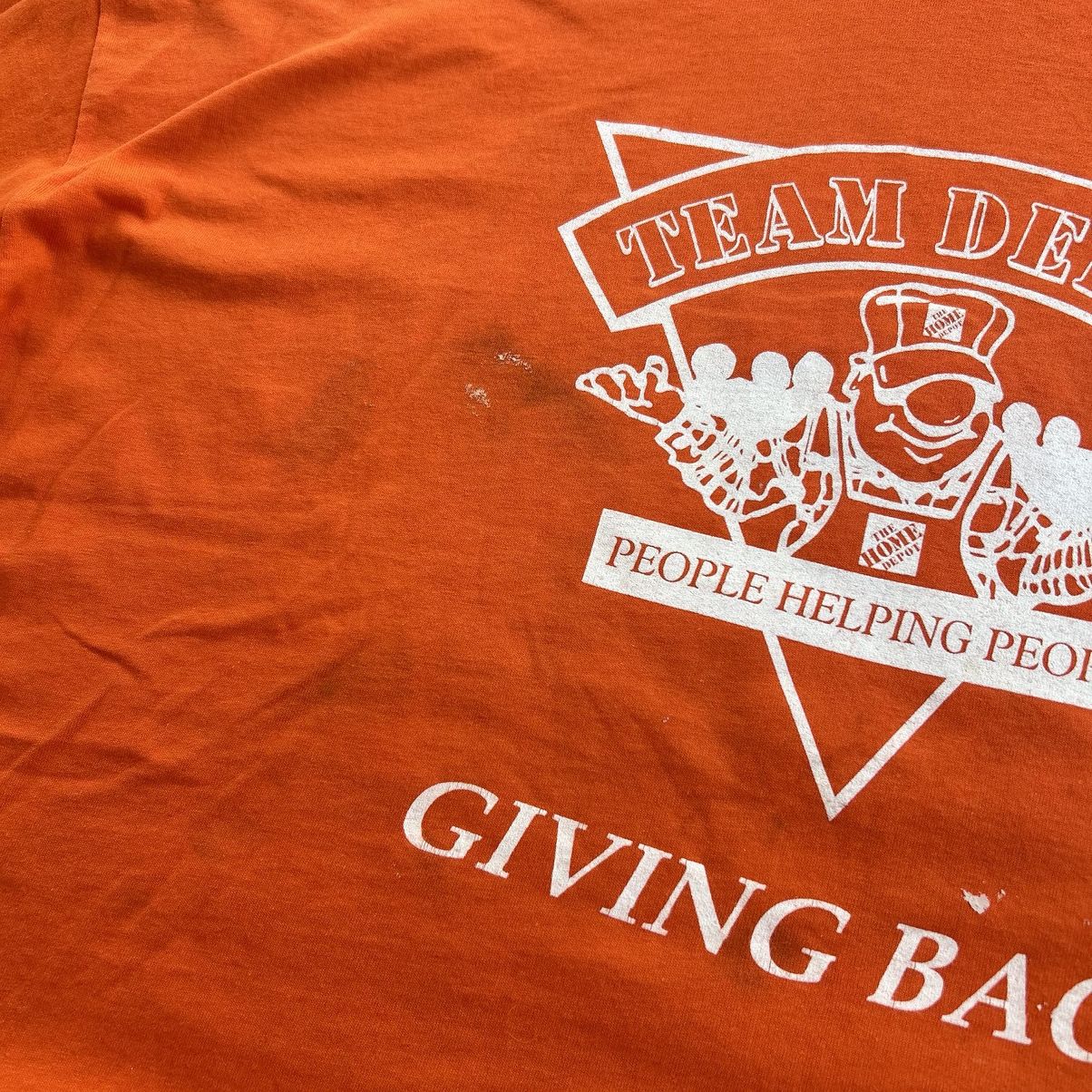 Vintage Vintage 90s The Home Depot Employee Paint Stained T Shirt Size US XXL / EU 58 / 5 - 6 Thumbnail