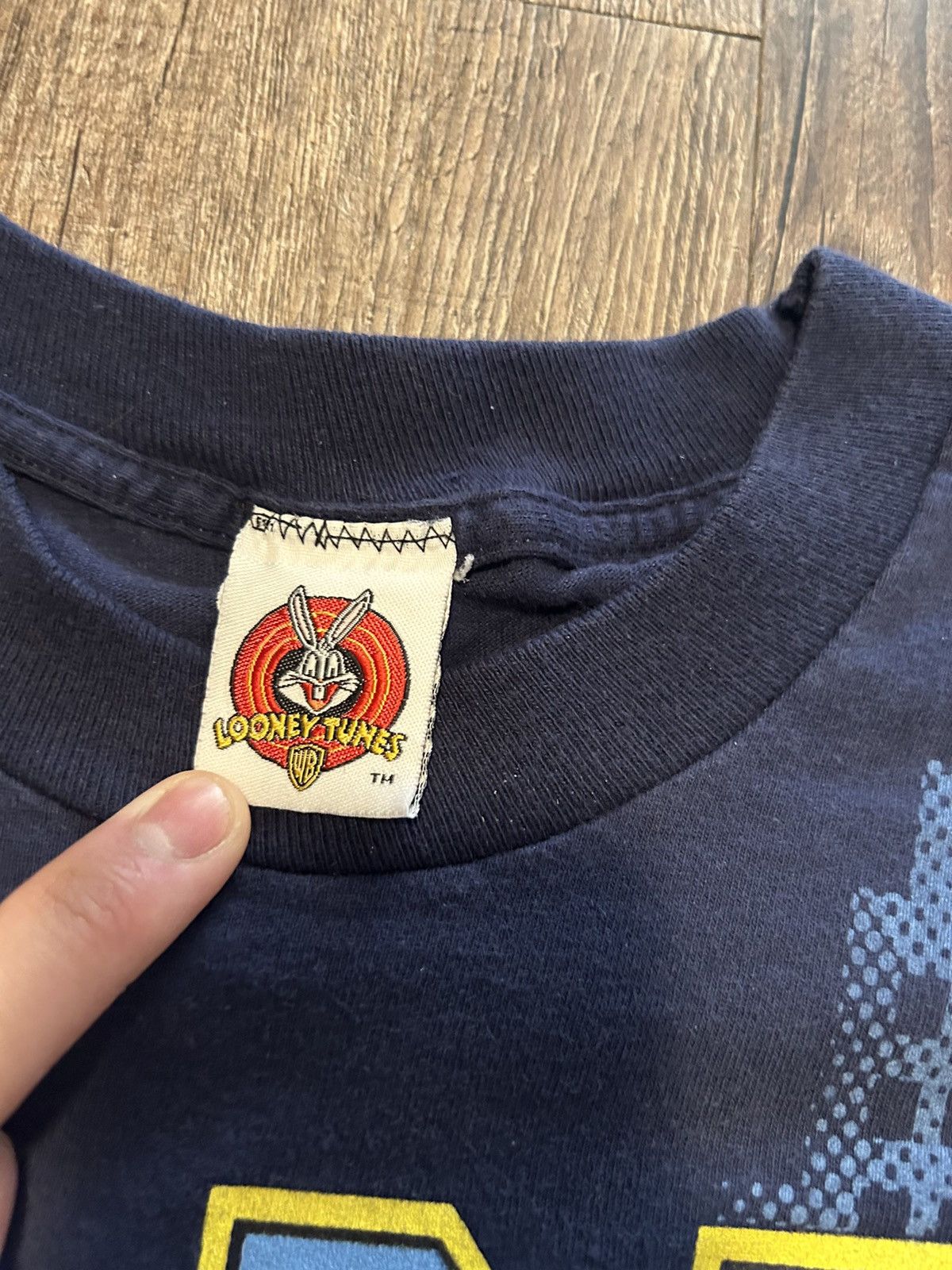 Vintage × Warner Bros Vintage 90s TWEETY Front AOP ALL Over Print Graphic Size US M / EU 48-50 / 2 - 2 Thumbnail