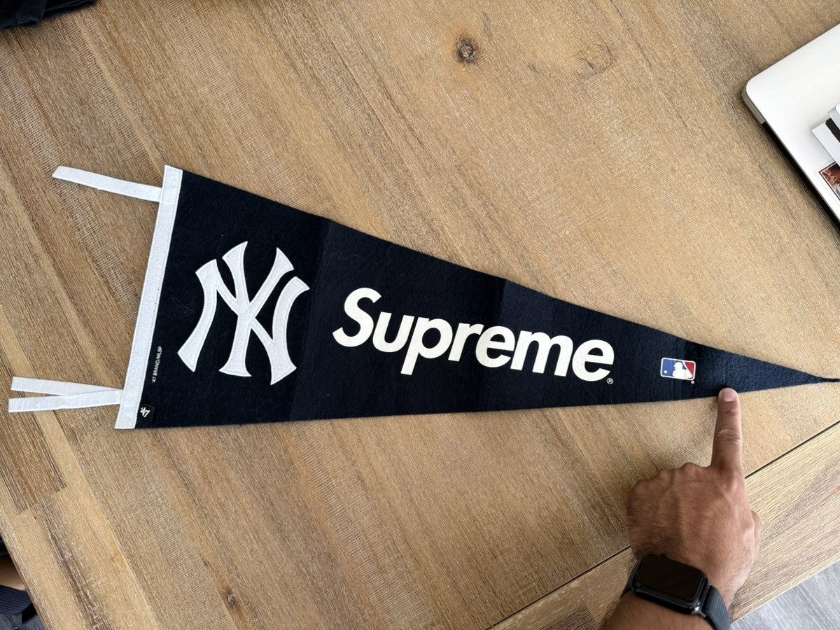 47 Brand × New York Yankees × Supreme Supreme NY Pennant 47 Brand Size ONE SIZE - 1 Thumbnail