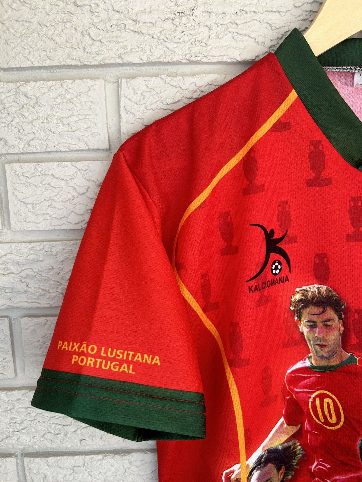 Vintage Vintage Portugal Legends Ronaldo Soccer Jersey Size US S / EU 44-46 / 1 - 4 Thumbnail