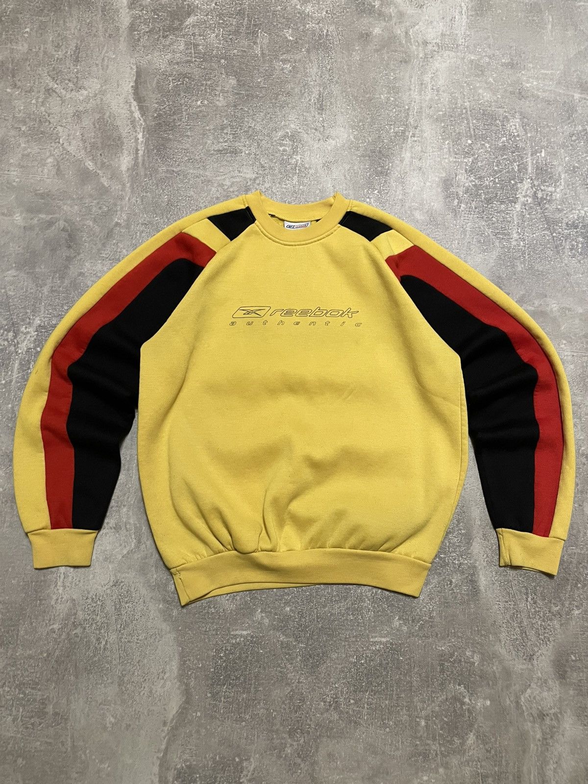 Reebok Vintage Reebok Authentic Big Logo Buggy Boxy Sweatshirt 90s Size US L / EU 52-54 / 3 - 1 Thumbnail