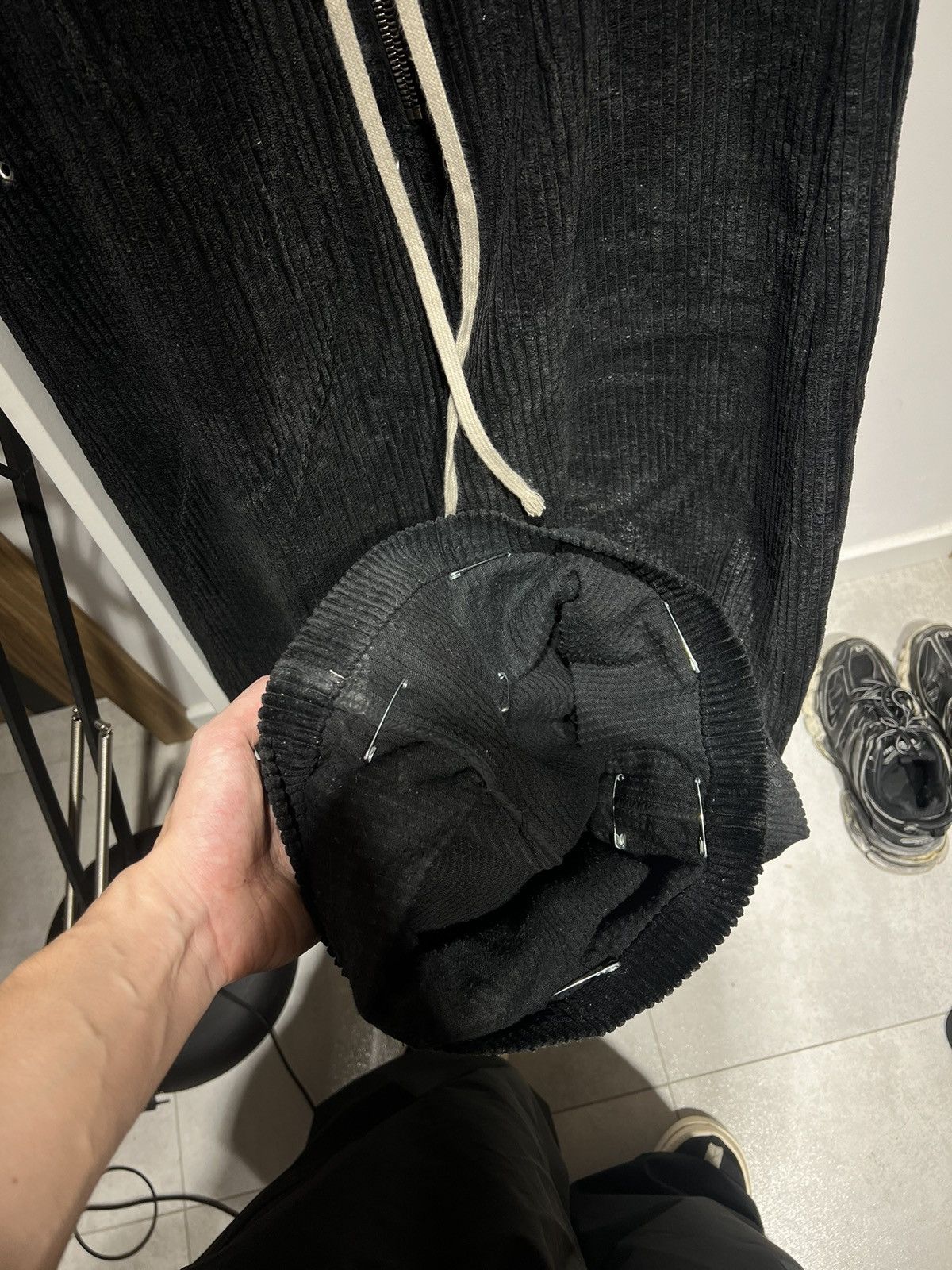 Rick Owens 🚨 Rick Owens Drkshdw Black Velvet Waxed Geth Belas Pants Size US 30 / EU 46 - 9 Thumbnail