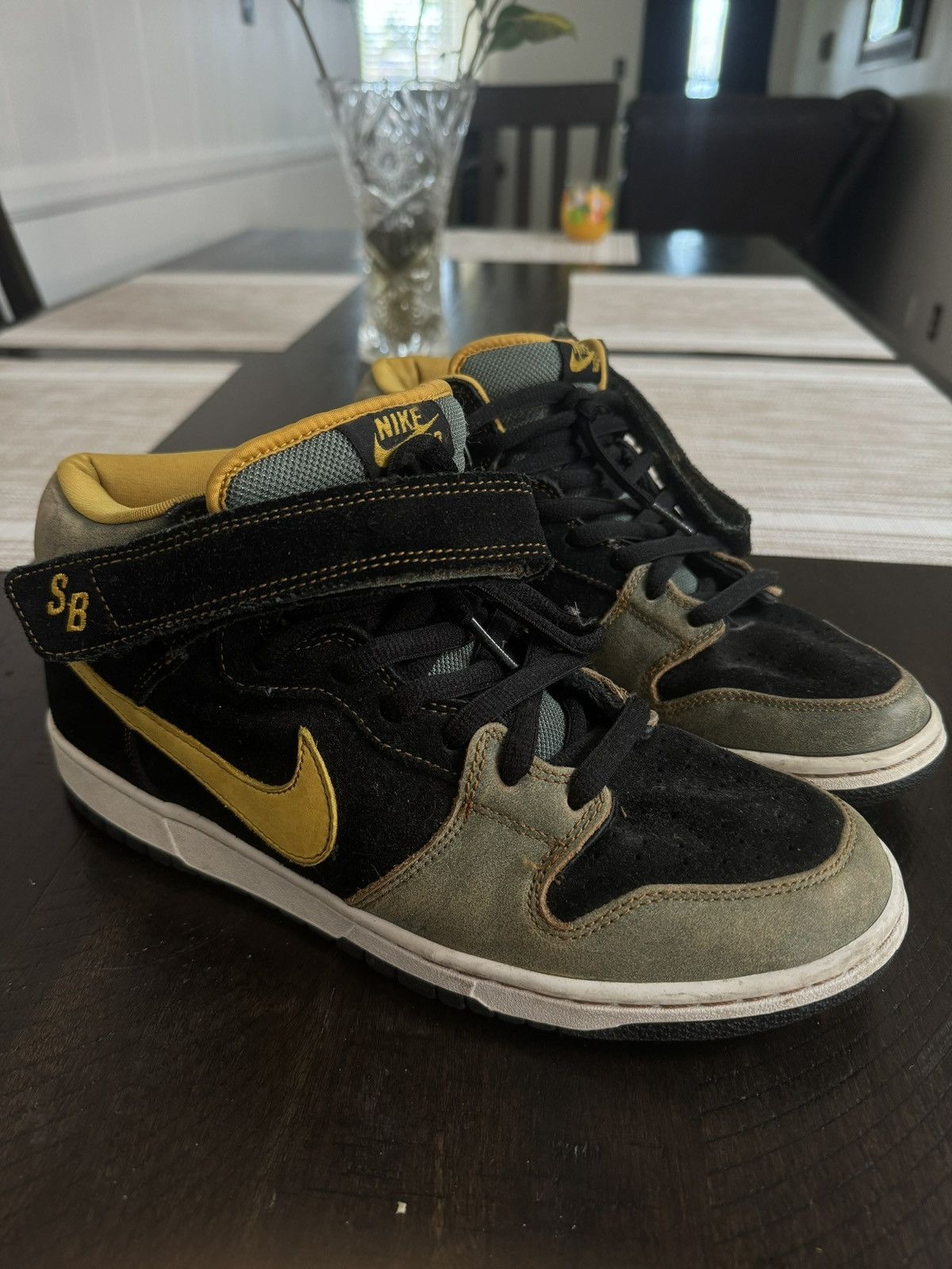 Nike Nike Sb Dunk Mids Size US 10 / EU 43 - 1 Thumbnail