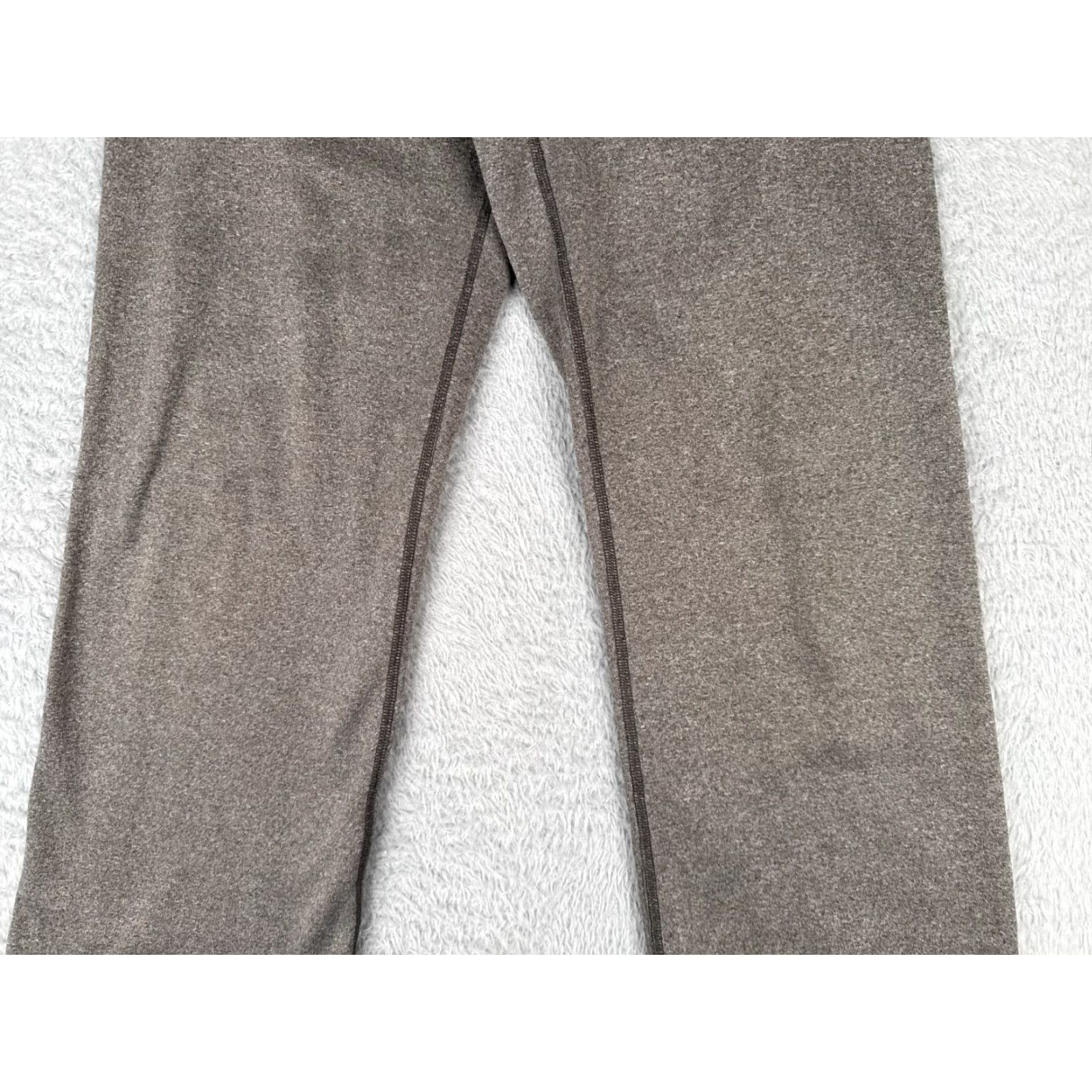 The North Face The North Face Pants Womens Small Gray 28" Straight Leg Polyester Capri Yoga Gym 30 in Waist Regular Inseam 28 in Gray 100% Polyester Size 28" / US 6 / IT 42 - 3 Thumbnail