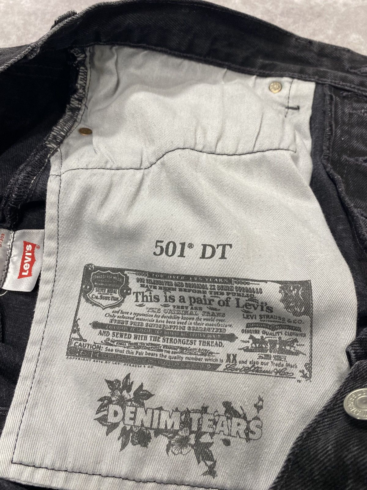 DENIM TEARS × Levi's Denim Tears x Levi’s 501 Straight Leg Black Denim Jeans Size US 31 - 8 Thumbnail