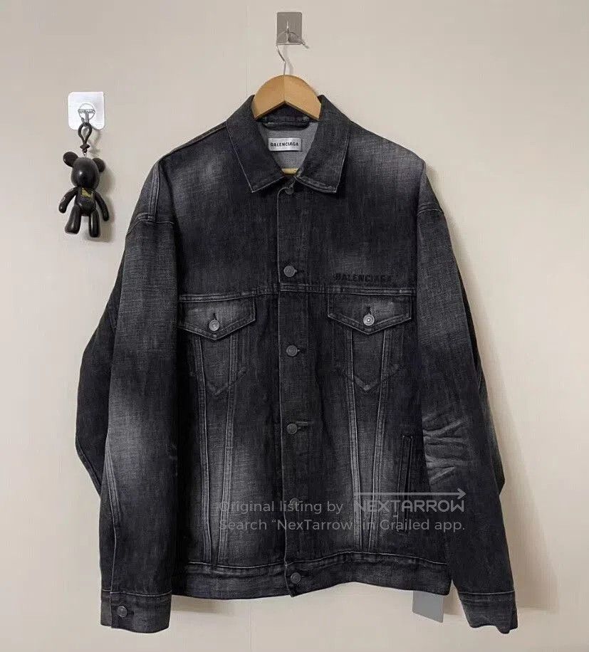 Balenciaga balenciaga embroidered logo denim jacket size 34. Size US XS / EU 42 / 0 - 1 Thumbnail