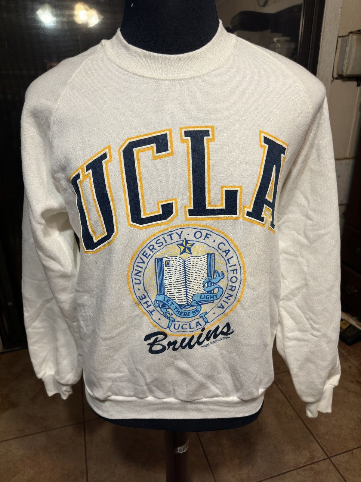 Jerzees UCLA Bruins Sweatshirt Men's L Pullover Sweater White Size US L / EU 52-54 / 3 - 1 Thumbnail