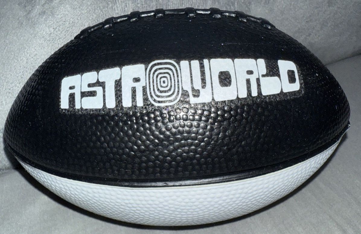 Travis Scott Astro world football Size ONE SIZE - 2 Thumbnail