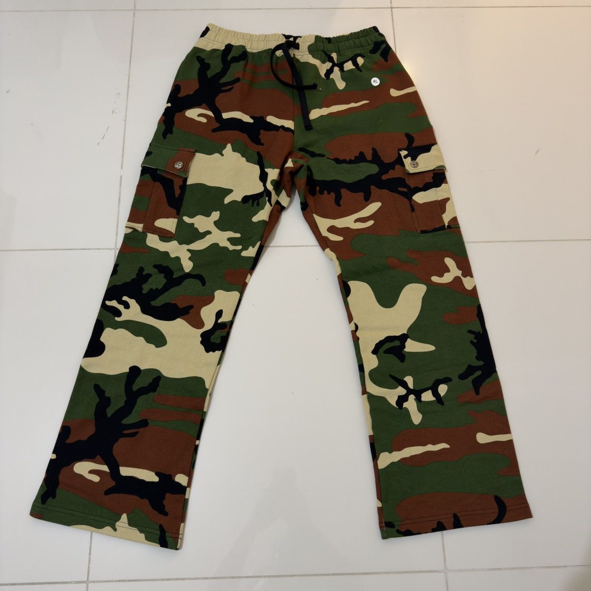 Chrome Hearts CHROME HEARTS MATTY BOY CAMO CARGO SWEATPANTS 🚫READ DESCRIPT Size US 36 / EU 52 - 1 Thumbnail