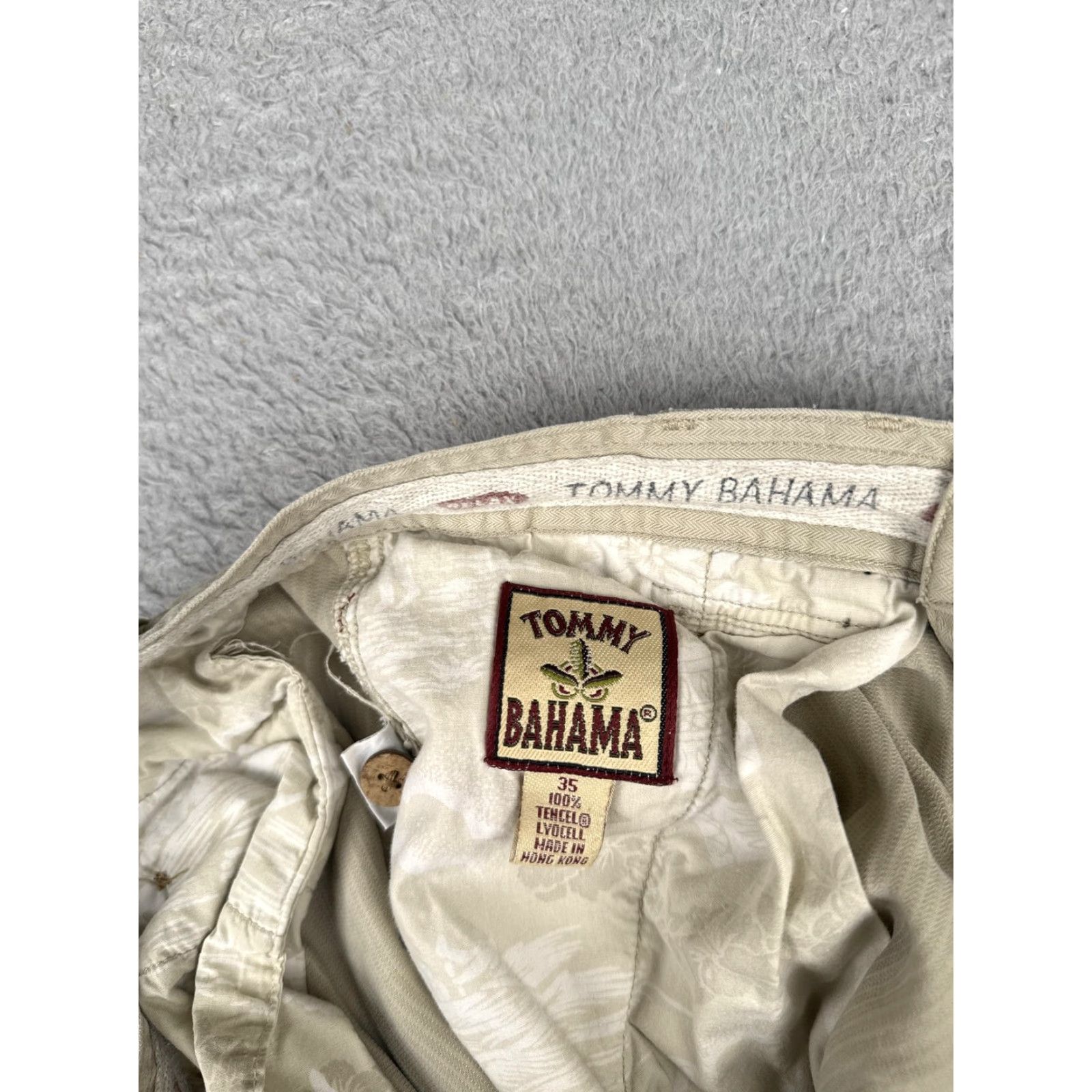 Tommy Bahama VINTAGE Tommy Bahama Shorts Mens 35 Khaki Tencel Lyocell Pleated Casual Chino Zip Fly Beach Mens Size US 35 - 7 Thumbnail