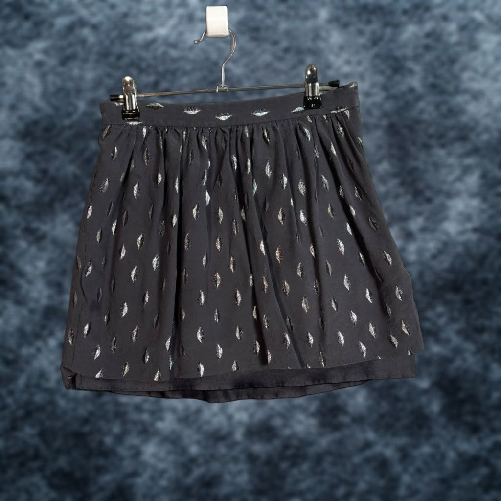 Club Monaco VINTAGE Club Monaco Black Mini Skirt with Metallic Leaf Pattern Size 00 Lightweight Womens Size 24" / US 00 / IT 34 - 1 Thumbnail