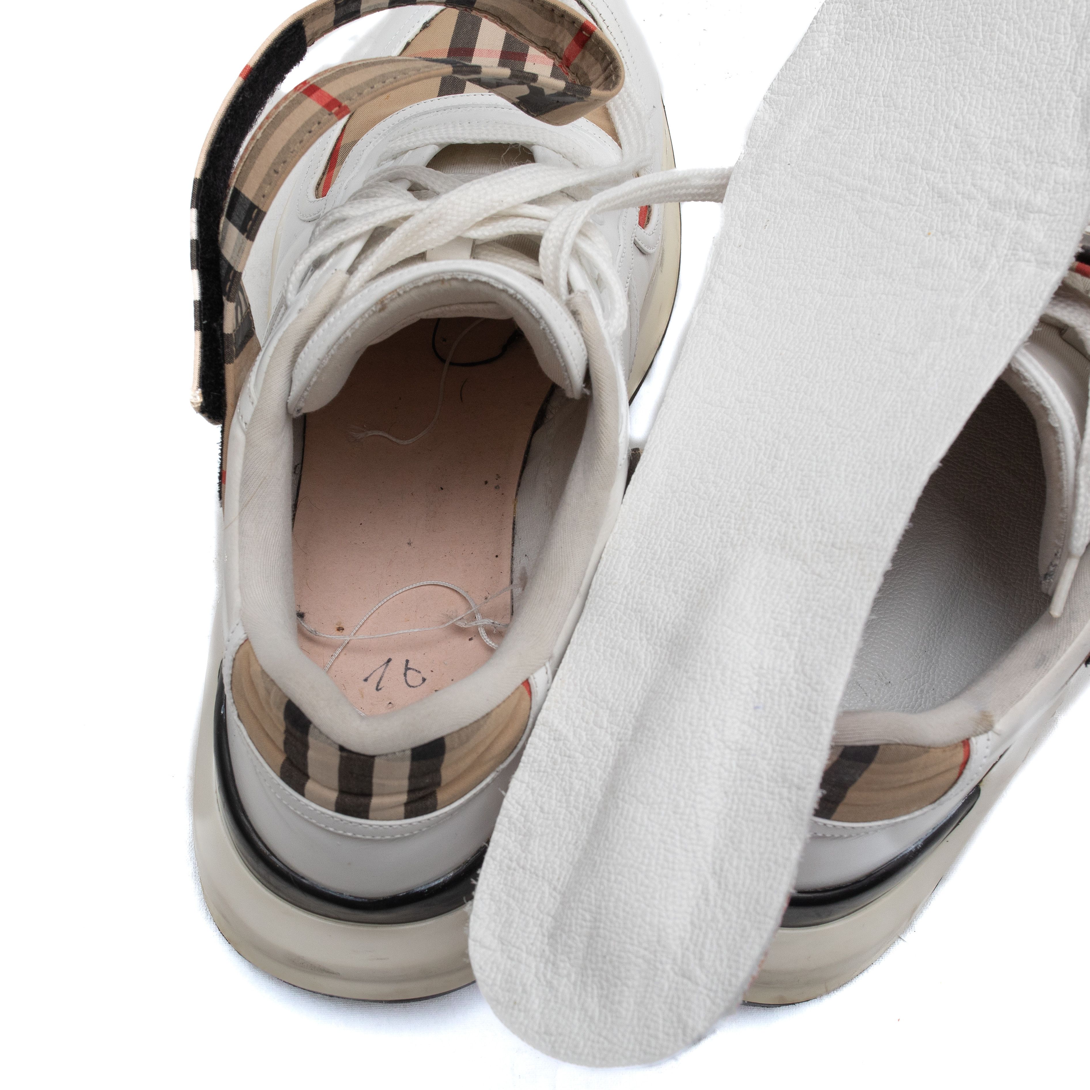 Burberry *No Tariff* BURBERRY Ronnie Low Check Sneakers Size US 8 / EU 41 - 10 Thumbnail