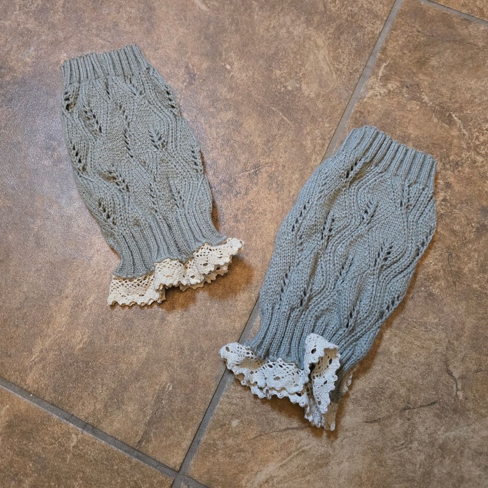 Other Grey Laced Trim Arm Warmers Size ONE SIZE - 2 Thumbnail