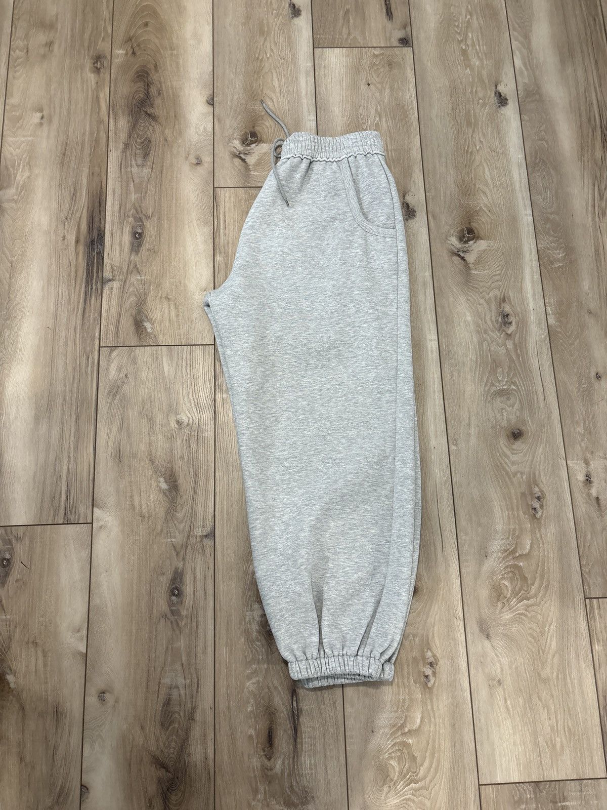 The GV Gallery THE GV GALLERY HEATHER GREY CUFFED SWEATS Size US 32 / EU 48 - 3 Thumbnail