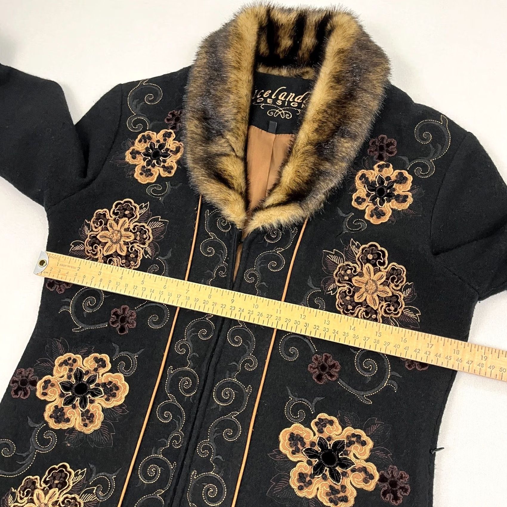 Vintage Icelandic Design Jacket Womens S Black Floral Embroidered Wool Faux Fur Collar Size S / US 4 / IT 40 - 5 Thumbnail
