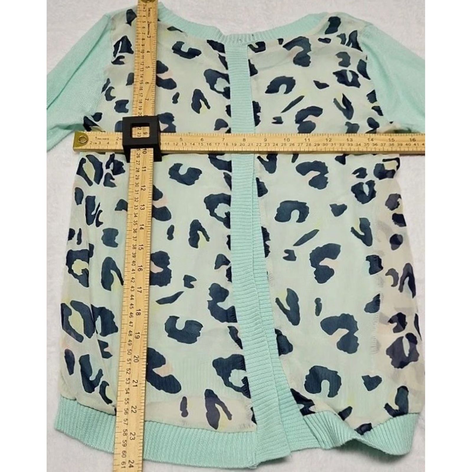 Vintage VINTAGE Mint Green Leopard Back Cardigan Women’s Small Sheer Lightweight Y2K Knit Top Size S / US 4 / IT 40 - 8 Thumbnail