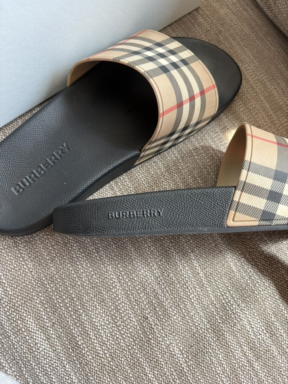 Burberry burberry mens slides Size US 9 / EU 42 - 4 Thumbnail