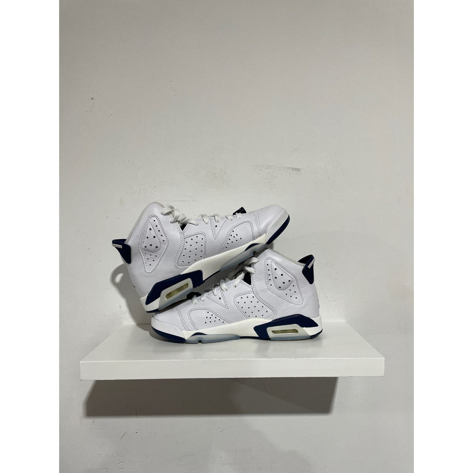 Nike NIKE JORDAN 6 MIDNIGHT NAVY SIZE 6.5 PREOWNED REP BOX Size US 6.5 / EU 39-40 - 3 Thumbnail