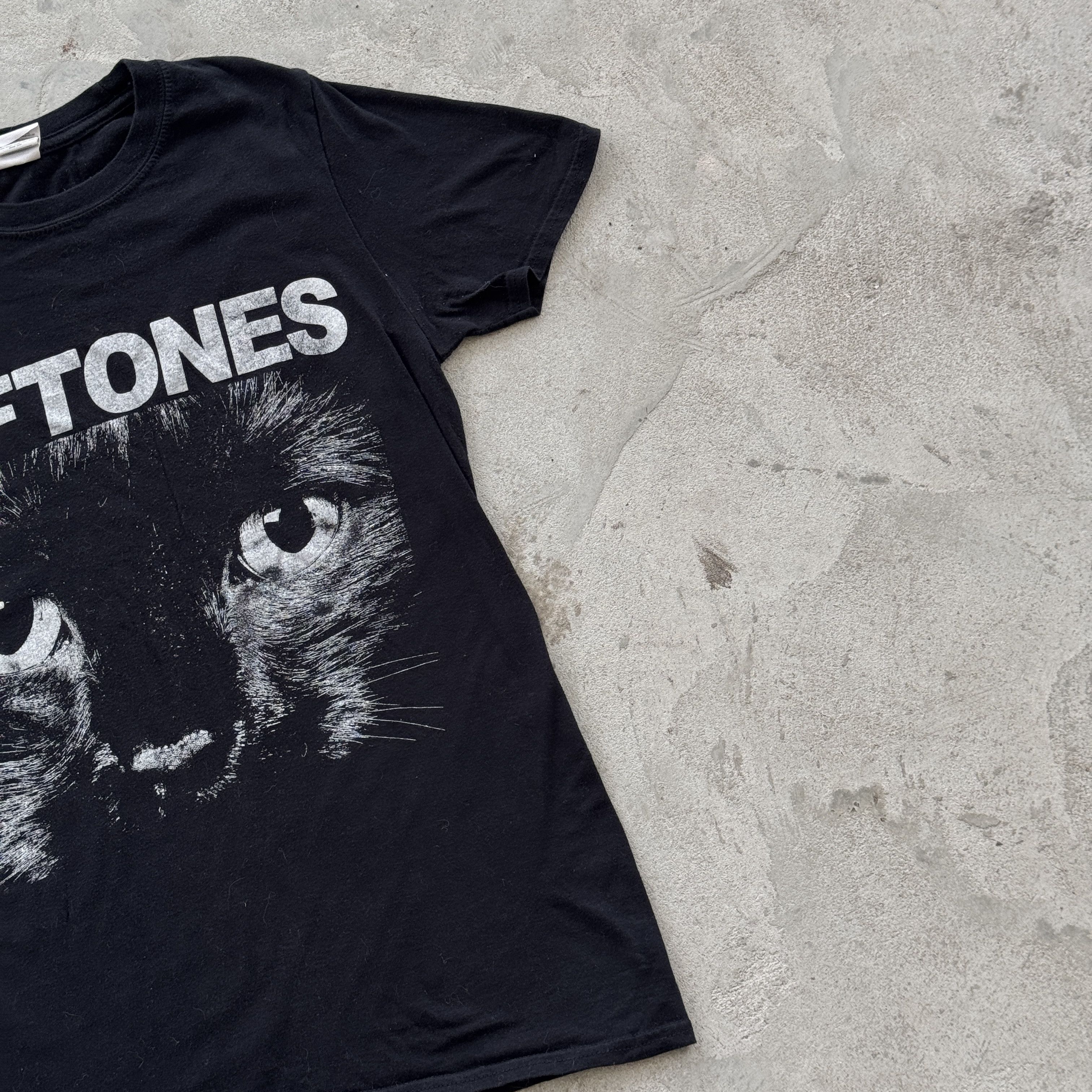 Band Tees Deftones Cat Graphic Band Tee Gildan Softstyle Black Size S Size US S / EU 44-46 / 1 - 2 Thumbnail