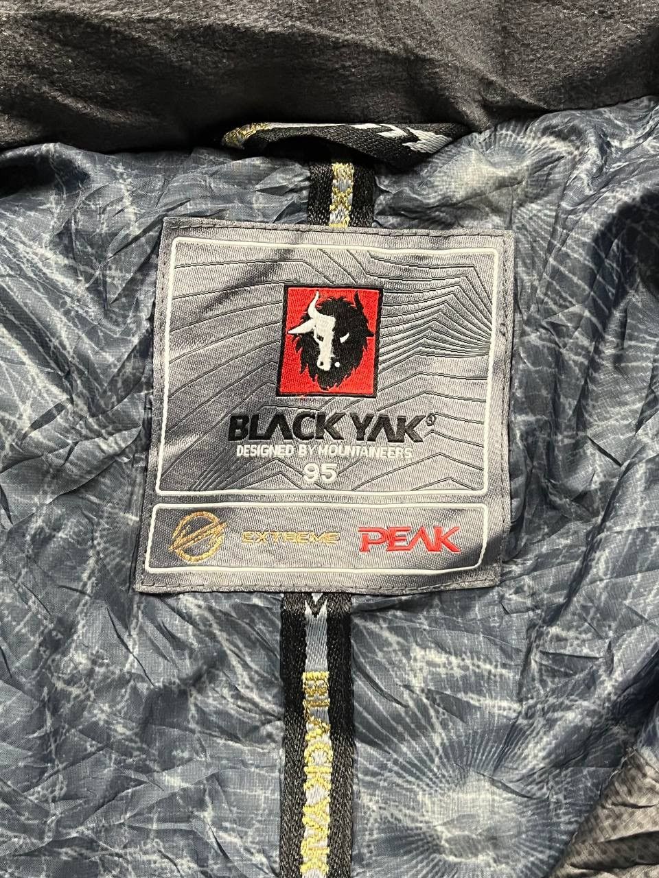 BLACKYAK 00’s BLACK YAK ARCHIVE PUFFER DOWN RARE JACKET GORCPORE Size US M / EU 48-50 / 2 - 12 Thumbnail