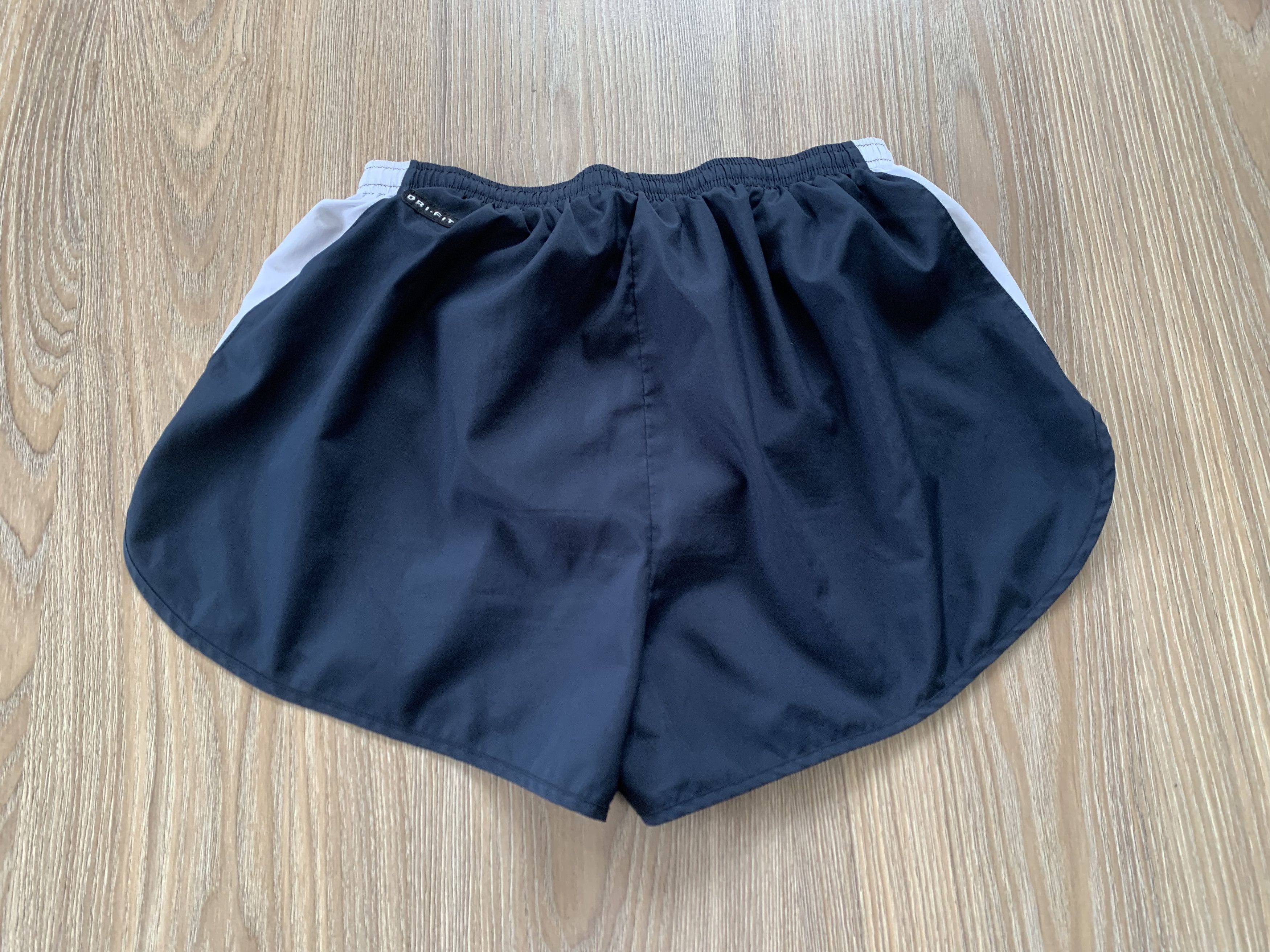 Nike Women's Nike Running Black Shorts Size 26" / US 2 / IT 38 - 3 Thumbnail
