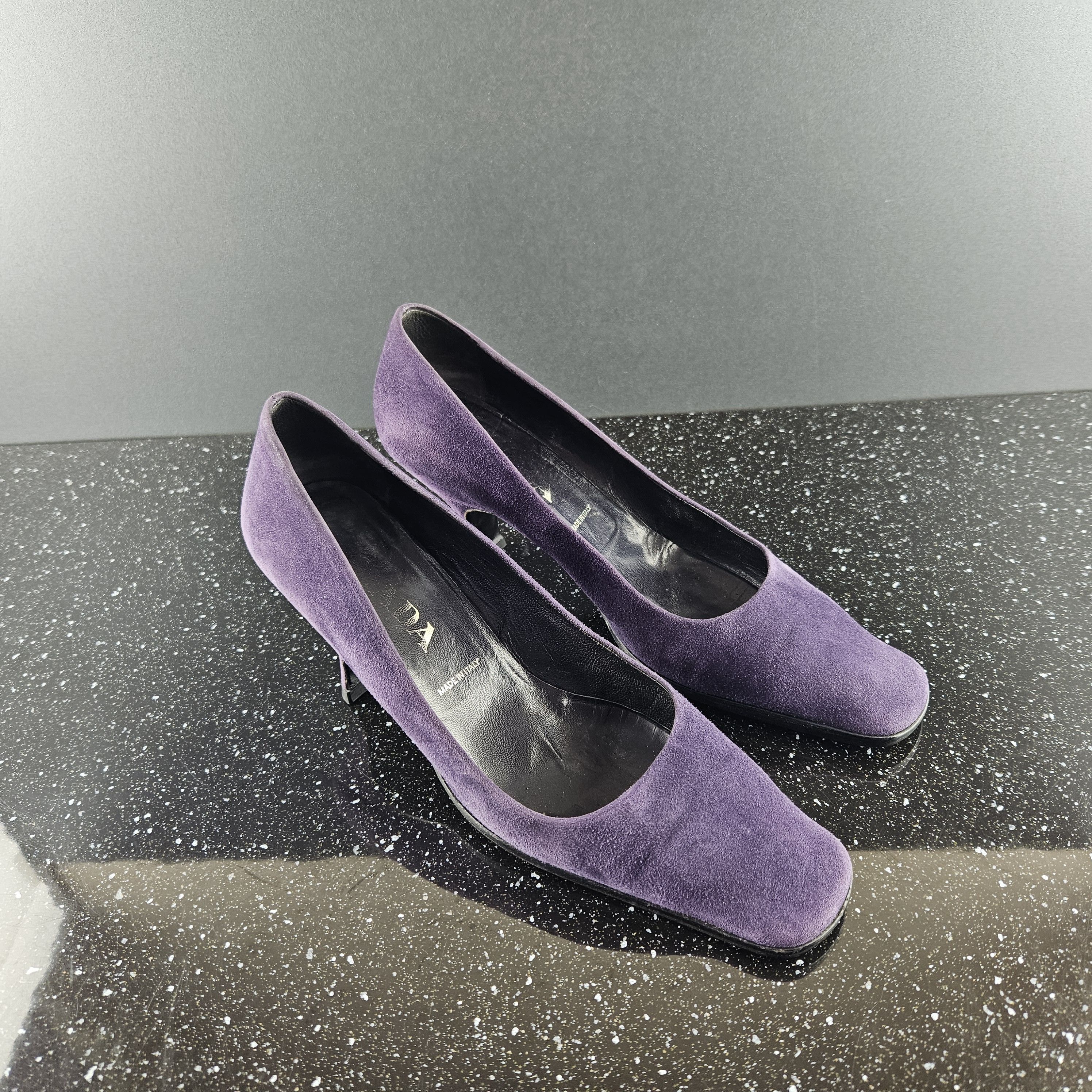 Prada Prada purple suede heel sz 40 Size US 10 / IT 40 - 5 Thumbnail