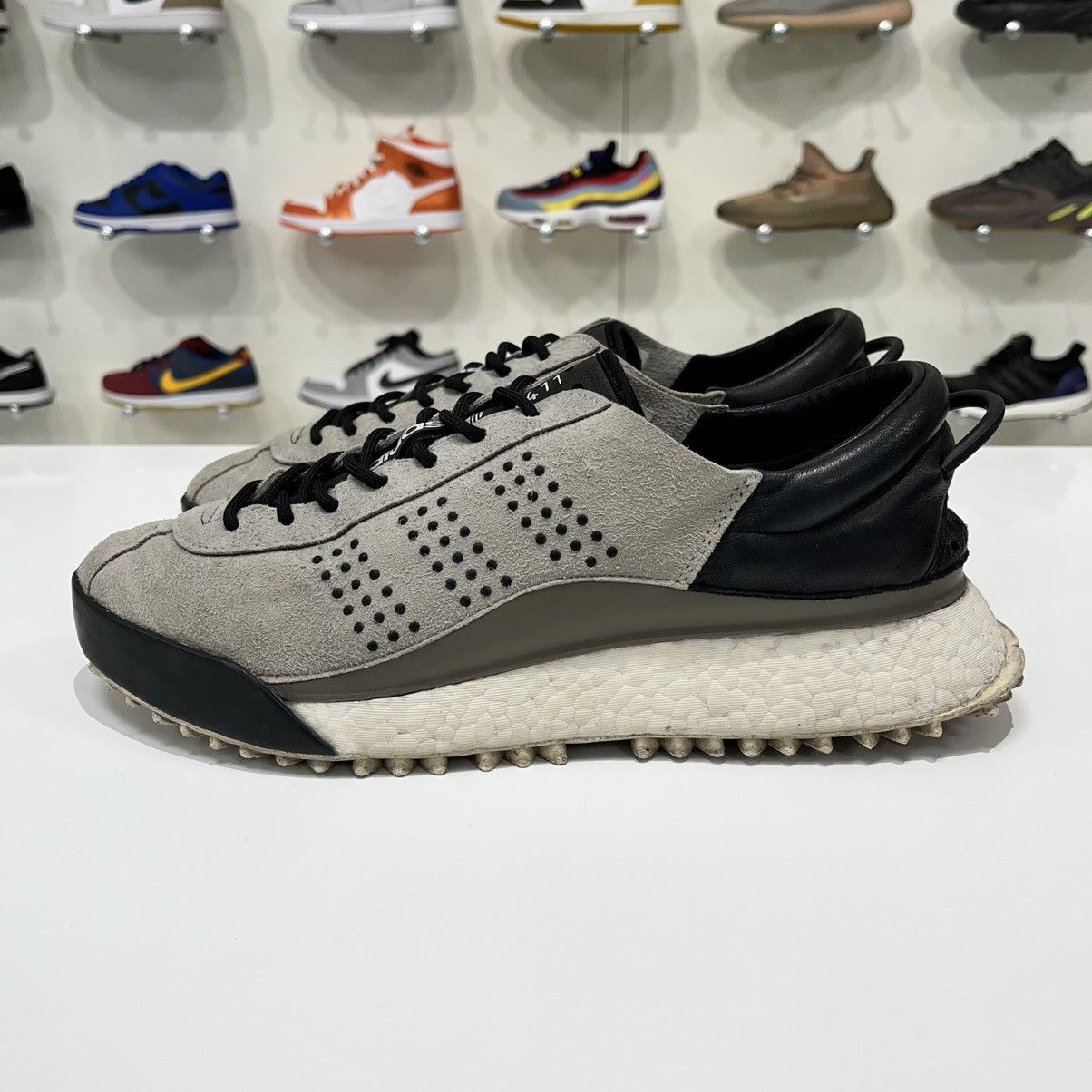 Adidas × Alexander Wang Adidas AW Hike Lo Alexander Wang Grey Size US 9.5 / EU 42-43 - 2 Thumbnail