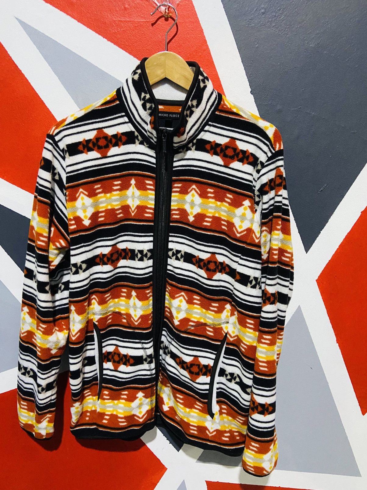 Uniqlo Uniqlo Knitwear Micro Fleece Size US L / EU 52-54 / 3 - 1 Thumbnail