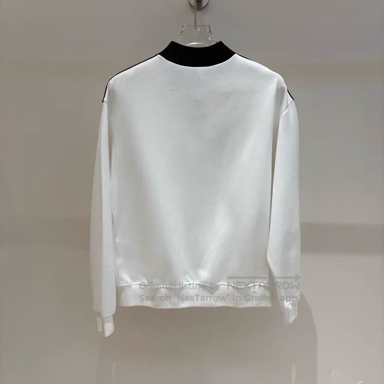 Louis Vuitton Louis Vuitton White chest logo zipper sweatshirt Size US S / EU 44-46 / 1 - 2 Thumbnail