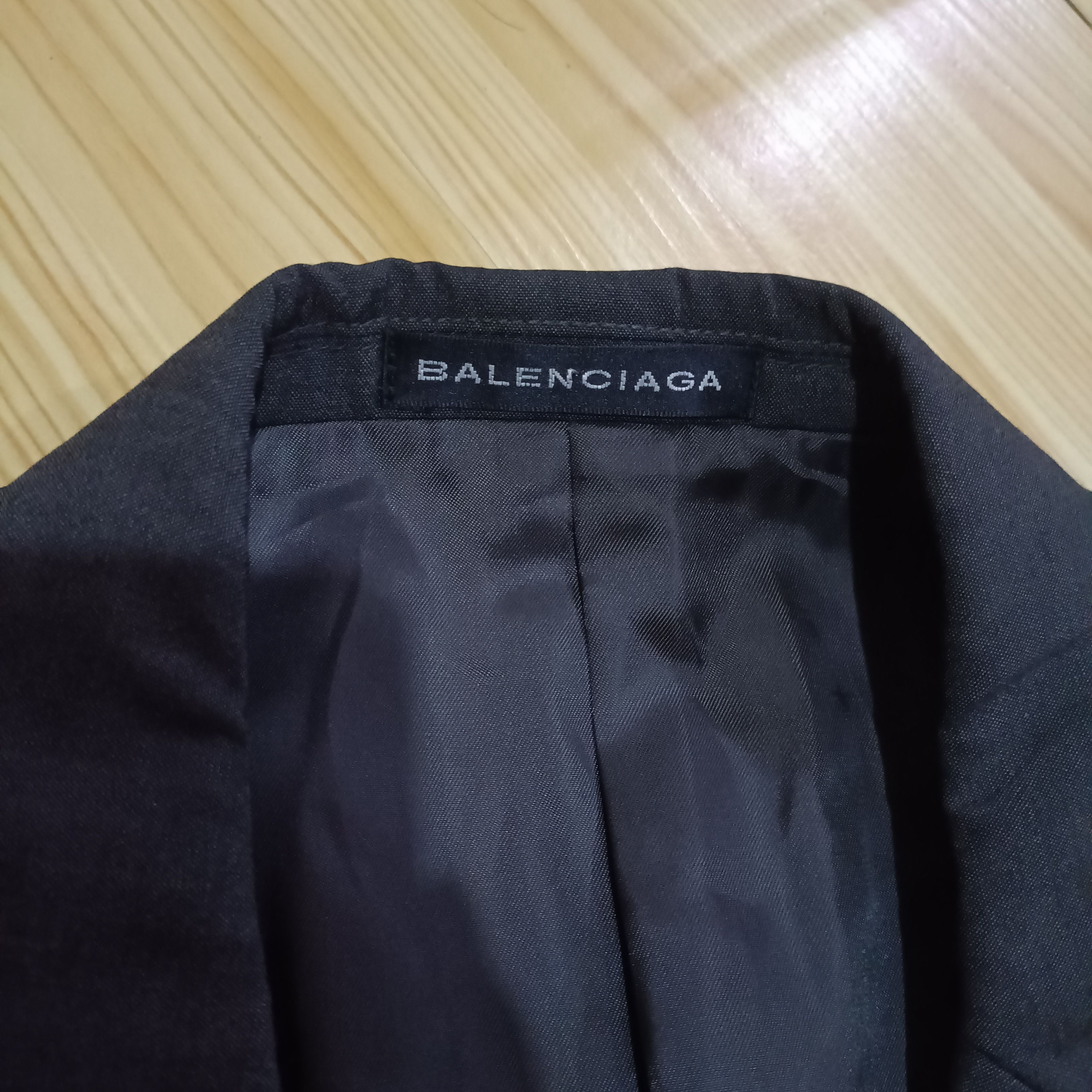 Balenciaga Balenciaga 3 Button suit Blazer Jacket Size US L / EU 52-54 / 3 - 5 Thumbnail