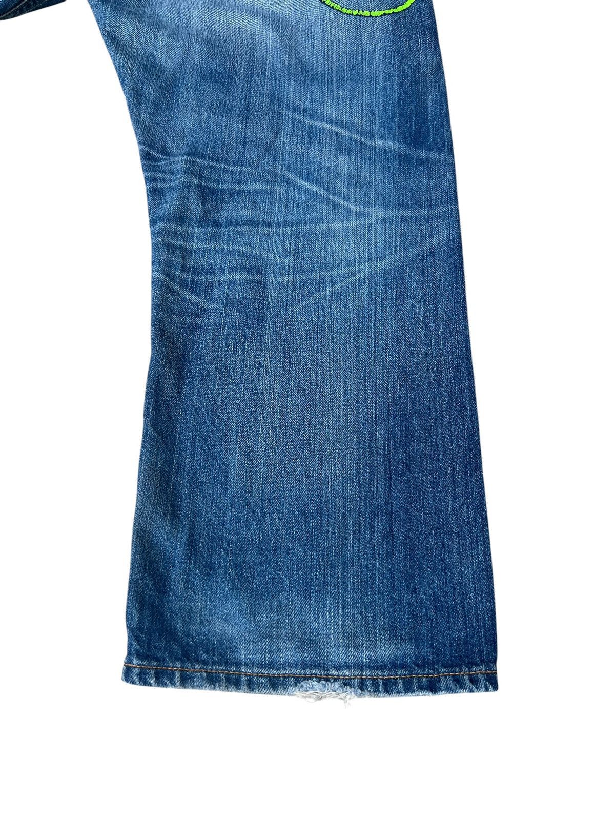 Fragment Design × Levi's 2009 Levi’s X Fragment Distress Selvedge Denim Cropped Jeans Size US 32 / EU 48 - 17 Thumbnail