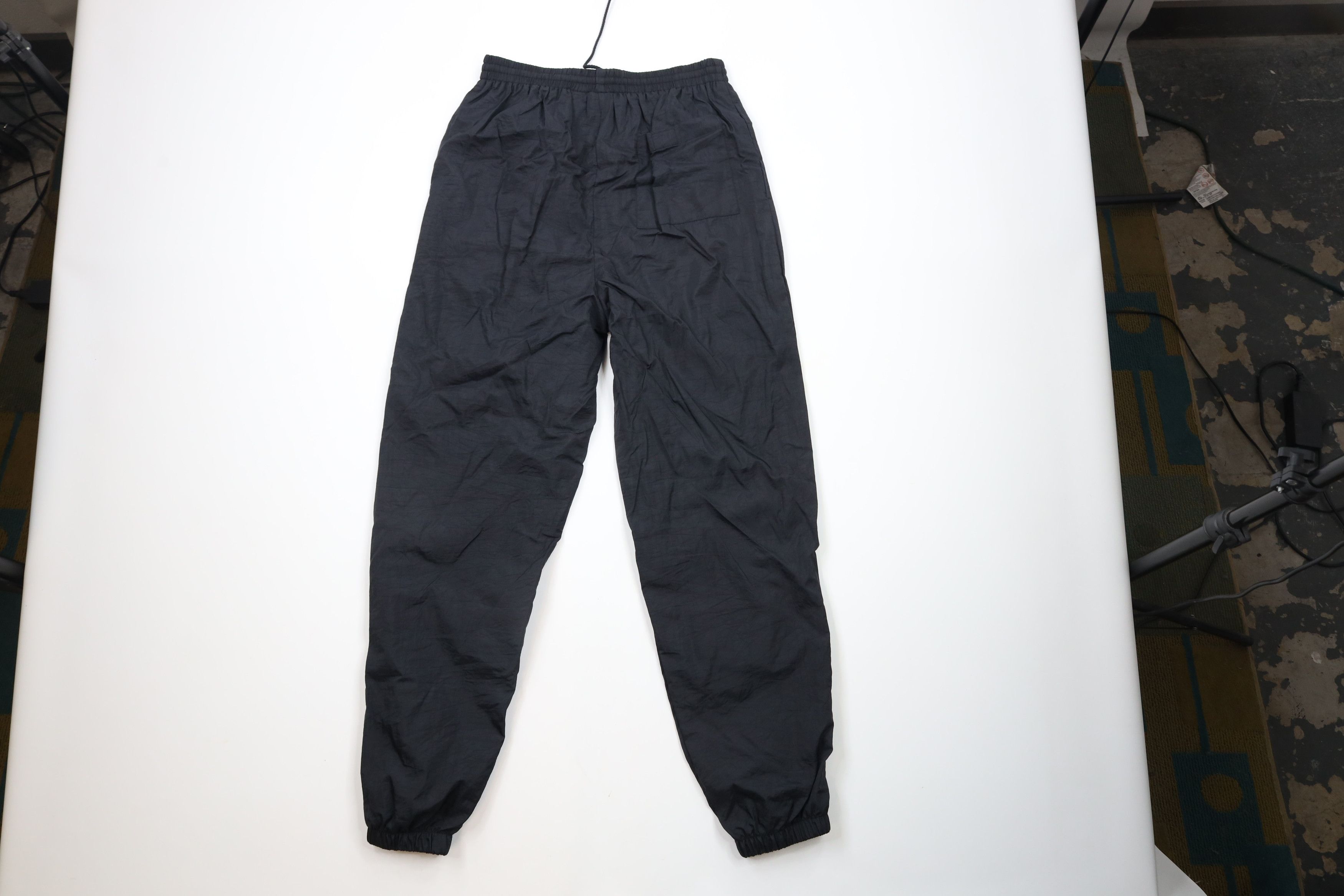 Vintage Vintage 90s Streetwear Blank Lined Nylon Joggers Pants Black Size US 34 / EU 50 - 8 Thumbnail