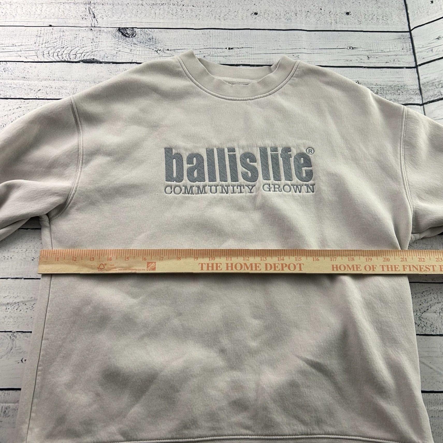Bally Ball Is Life Embroidered Crewneck Sweatshirt Men’s M Beige Shirt Mens Embroidered Pullover Sweatshirt Ball Is Life Size US M / EU 48-50 / 2 - 3 Thumbnail