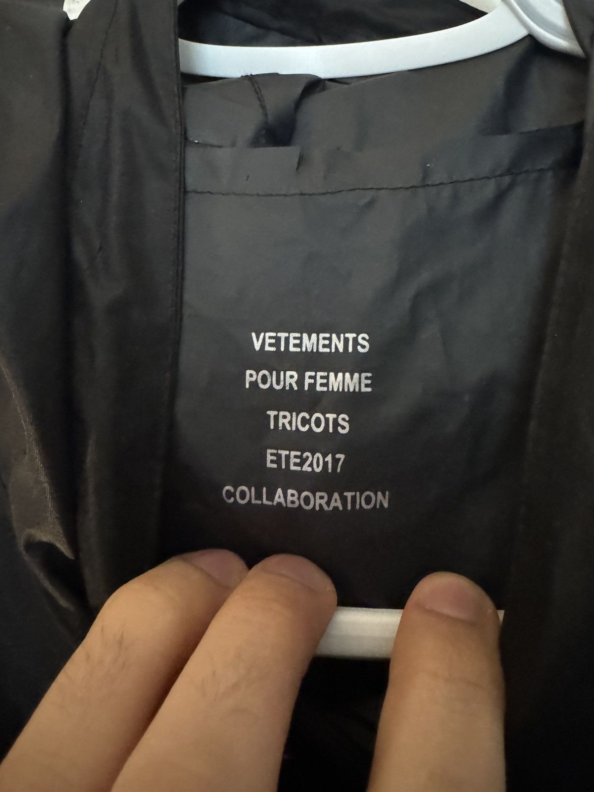Vetements Official Fake Raincoat / made in slovenia Size US L / EU 52-54 / 3 - 3 Thumbnail