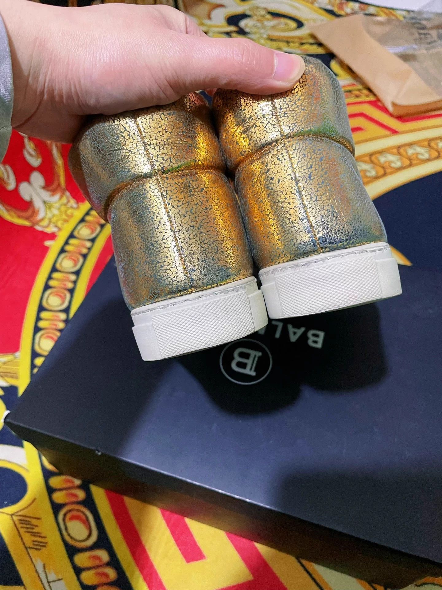 Versace Versace Gold Cracked Kangaroo Leather Hi-Top Sneakers 40 Size US 7 / EU 40 - 8 Thumbnail