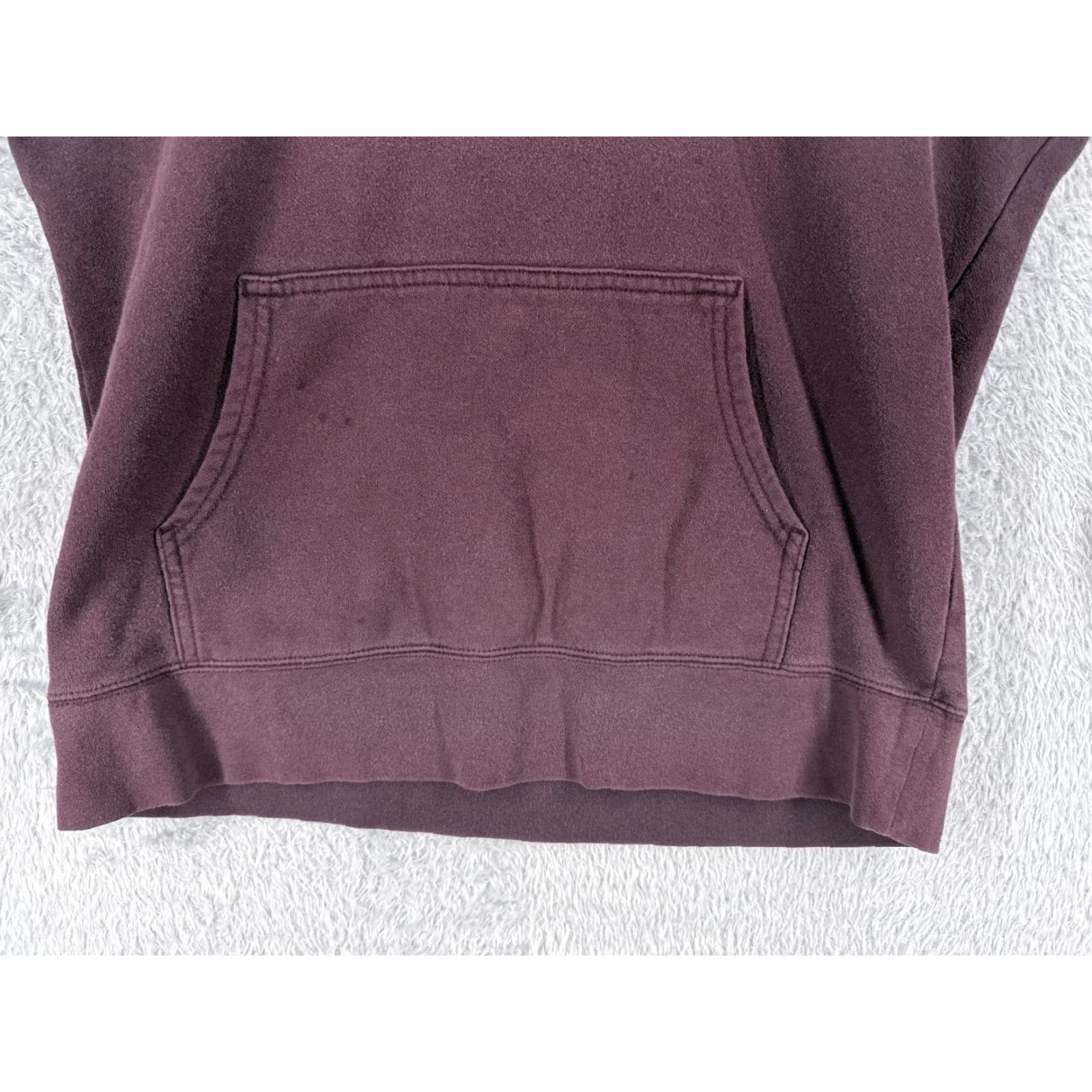 The North Face VINTAGE The North Face Hoodie Adult L Red Logo Solid Pullover Crew Neck Pockets 36in Chest Mens/ Womens Size L / US 10 / IT 46 - 5 Thumbnail