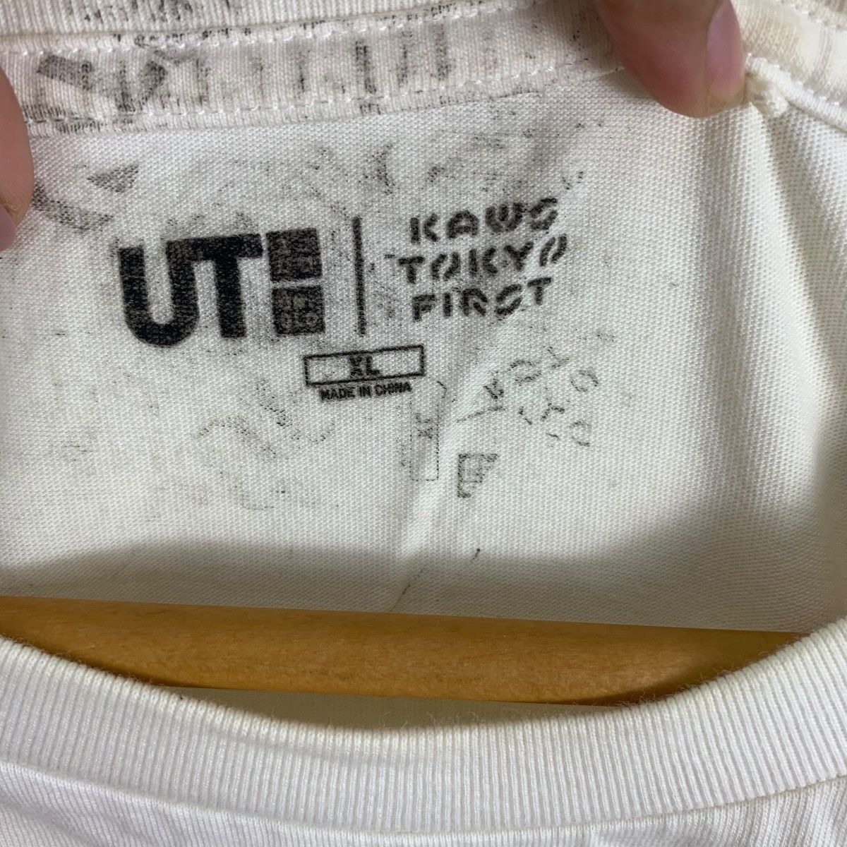 Kaws KAWS x UNIQLO COMPANION Tokyo First Edition Tee Shirt Top Size US XL / EU 56 / 4 - 6 Thumbnail