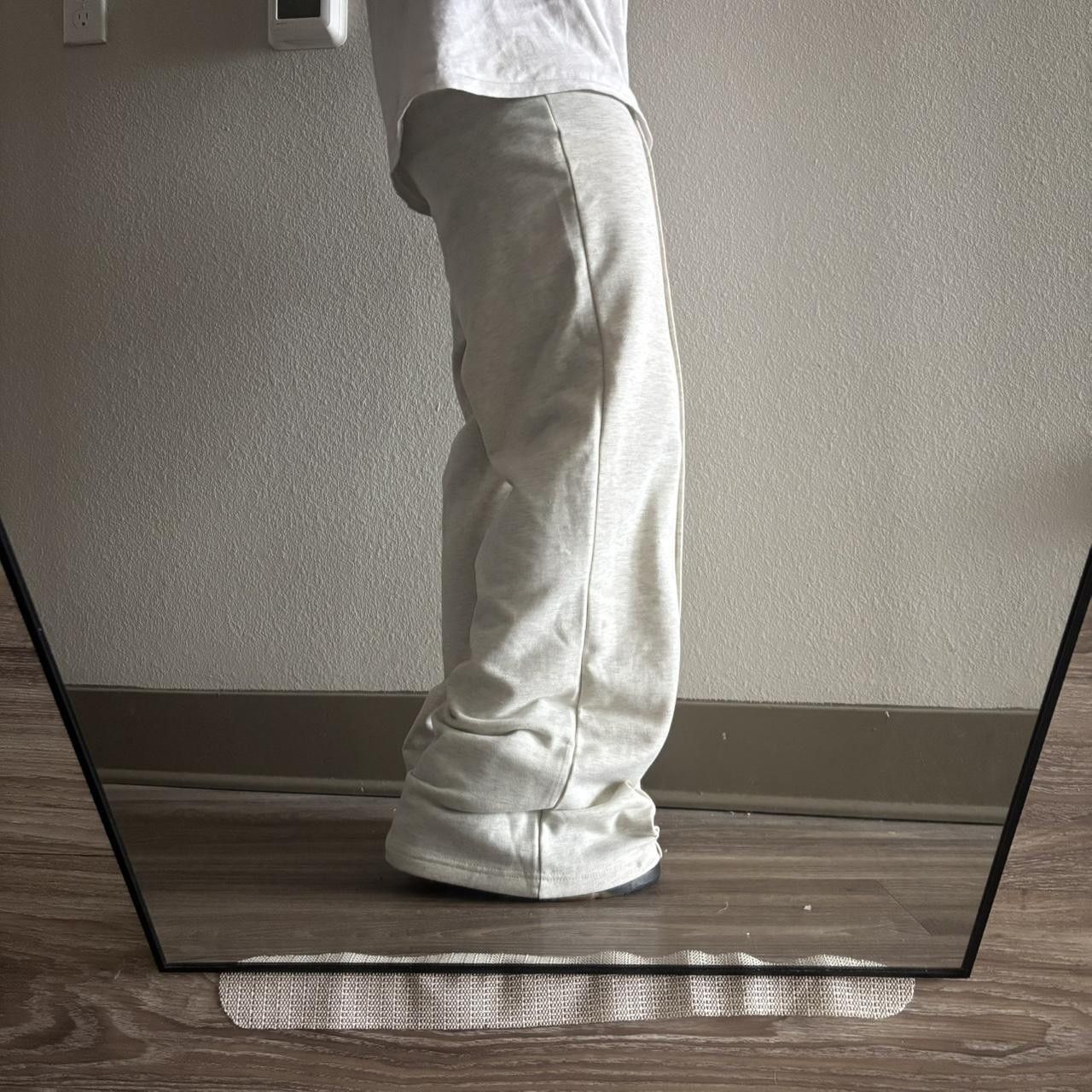 Vintage Crazy Vintage Y2K/2000s Baggy Light Grey Streetwear Sweatpants! Fits S Size US 28 / EU 44 - 2 Thumbnail