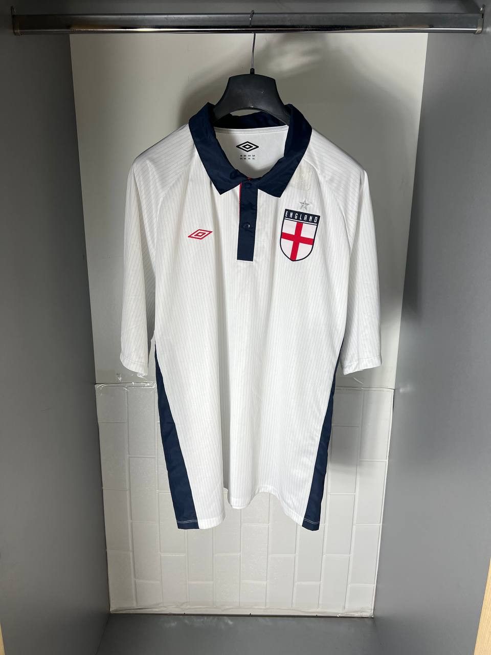 Umbro VINTAGE UMBRO ENGLAND RETRO SOCCER JERSRY MANCHESTER 90s Y2K Size US XXL / EU 58 / 5 - 1 Thumbnail