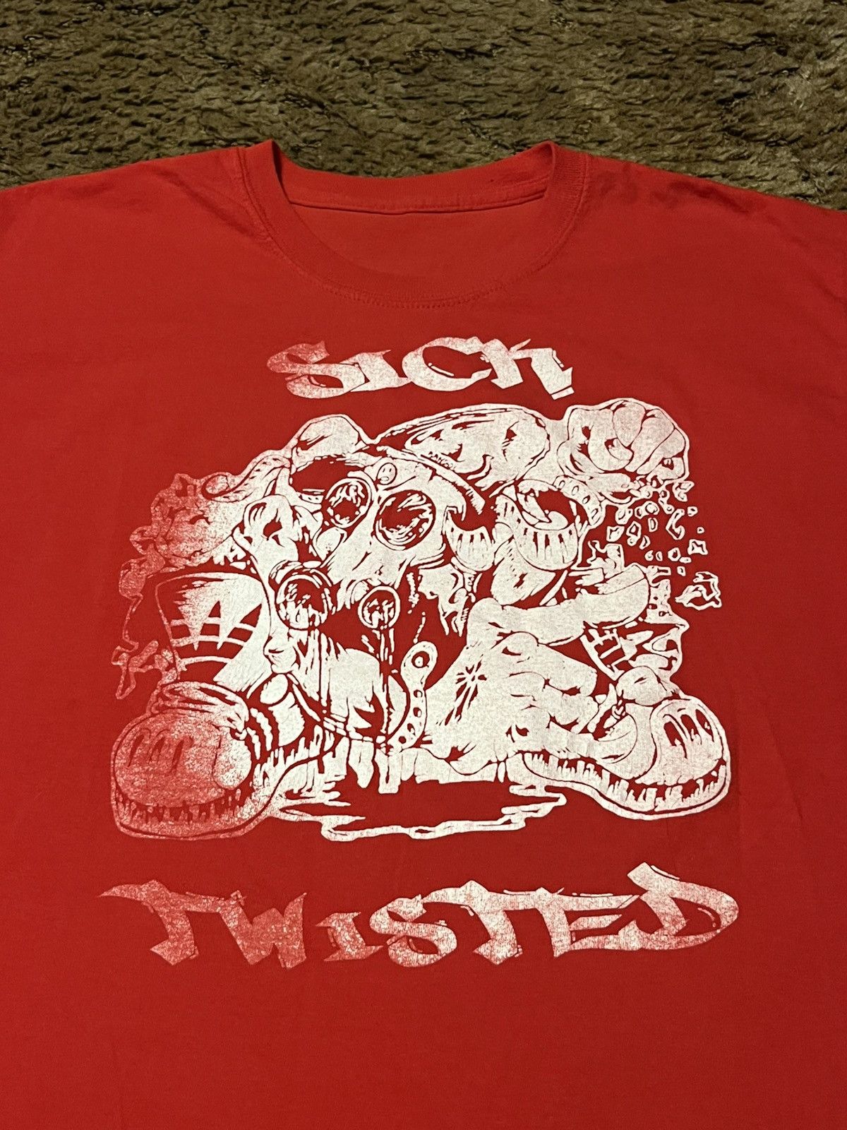Vintage Y2K "Sick N Twisted" Skater Faded Graphic Tee Red Large Size US L / EU 52-54 / 3 - 2 Thumbnail