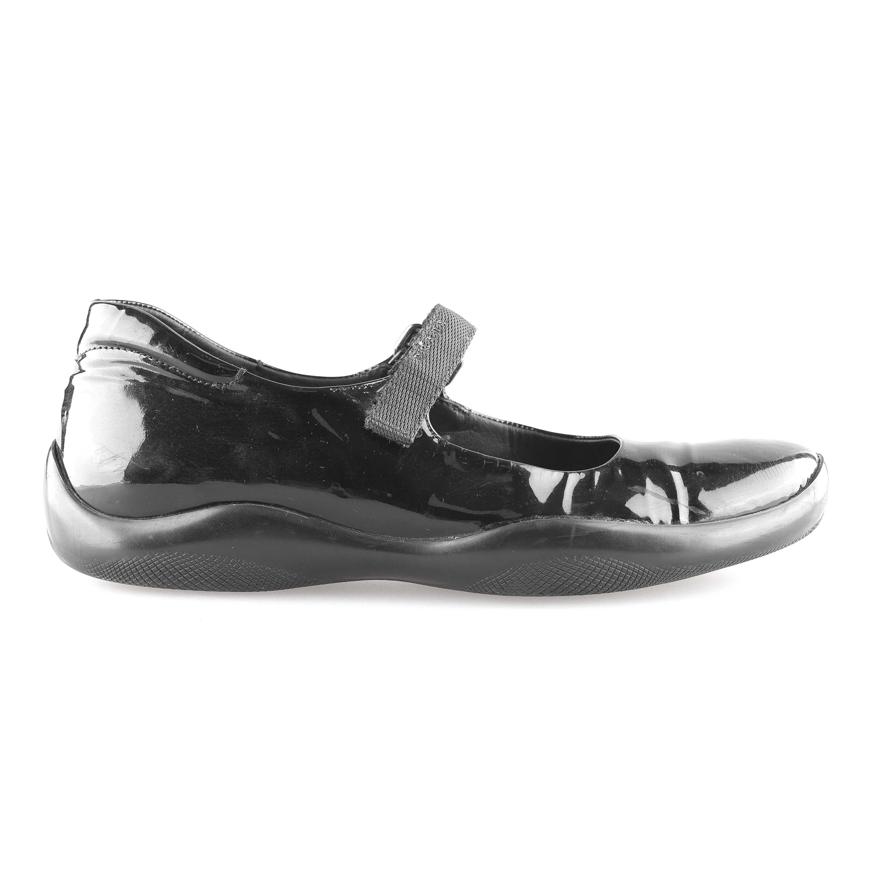 Prada Prada Vintage Black Patent Leather Ballerinas (37 EU) Size US 6 / IT 36 - 2 Thumbnail
