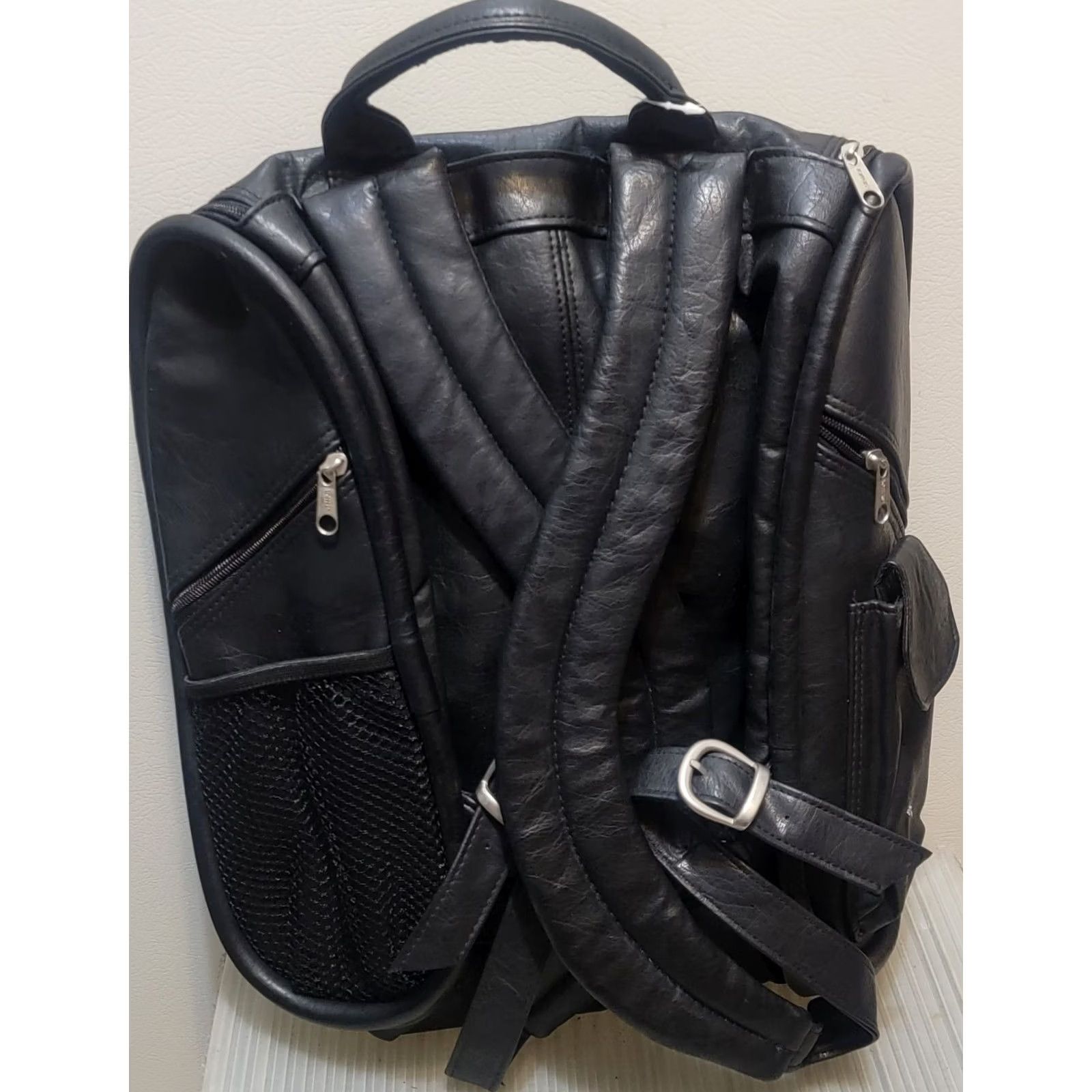 Harley Davidson VINTAGE HARLEY DAVIDSON MILLER LITE TOPPERS Genuine Leather Backpack Travel Bag Tote Unisex Adults Medium Black Sports Style Backpack Mens Girls? Size ONE SIZE - 2 Thumbnail