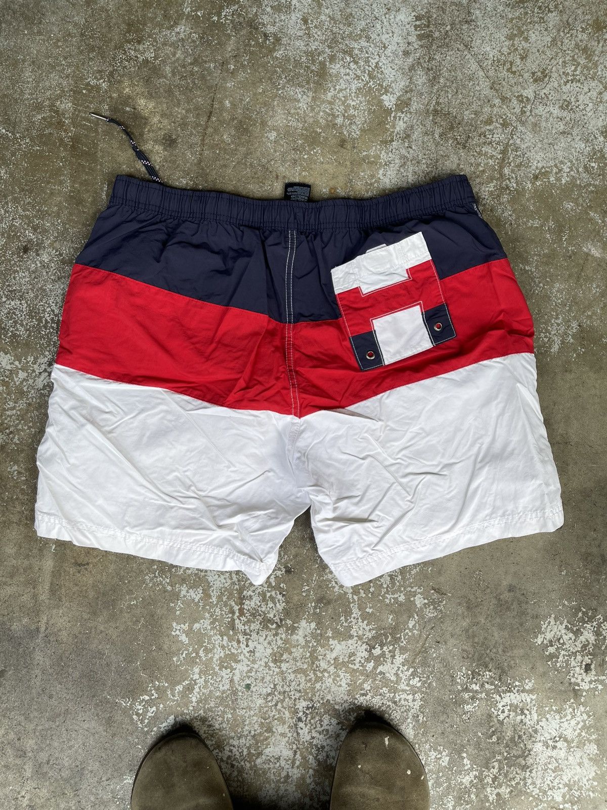 Tommy Hilfiger Tommy Hilfiger Shorts Size US 36 / EU 52 - 2 Thumbnail